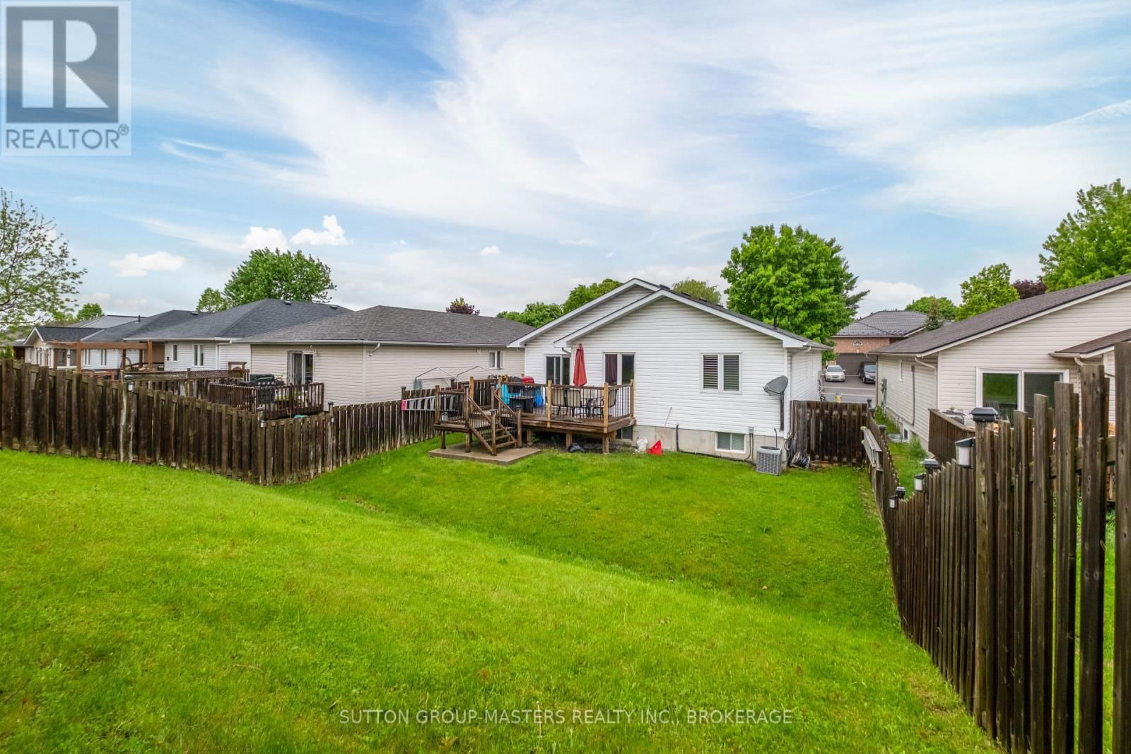 377 BOXWOOD STREET Image 38