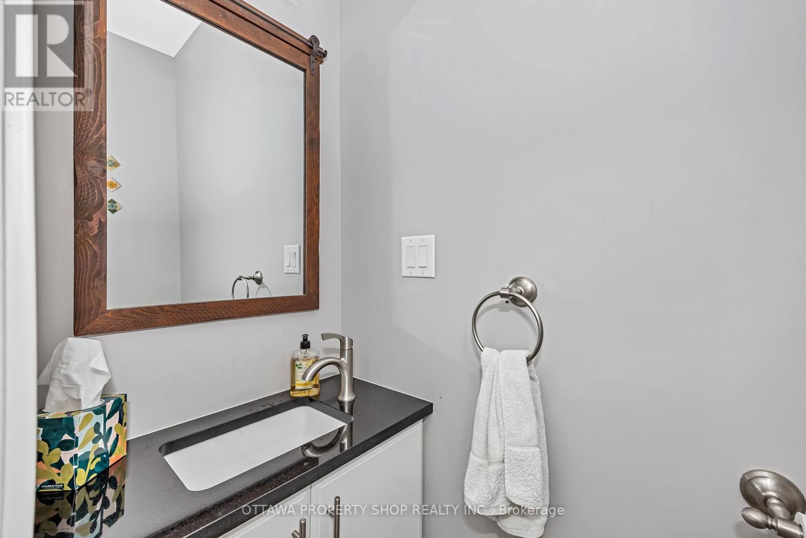 1355 MORY STREET Image 17