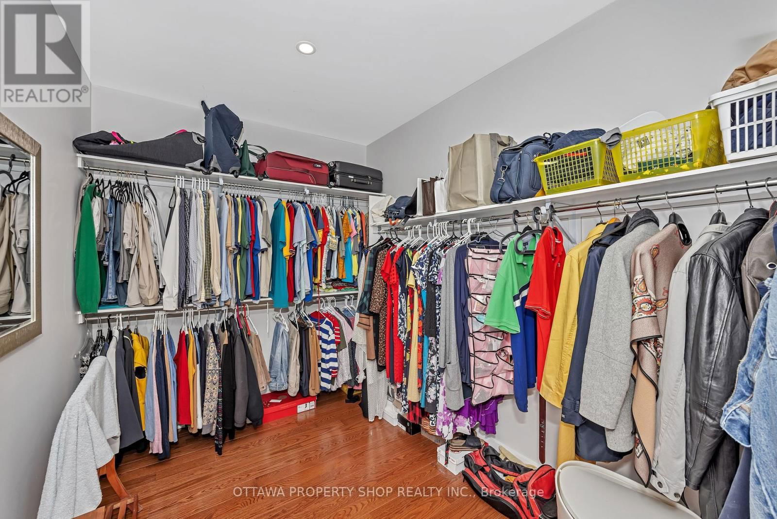 1355 MORY STREET Image 23