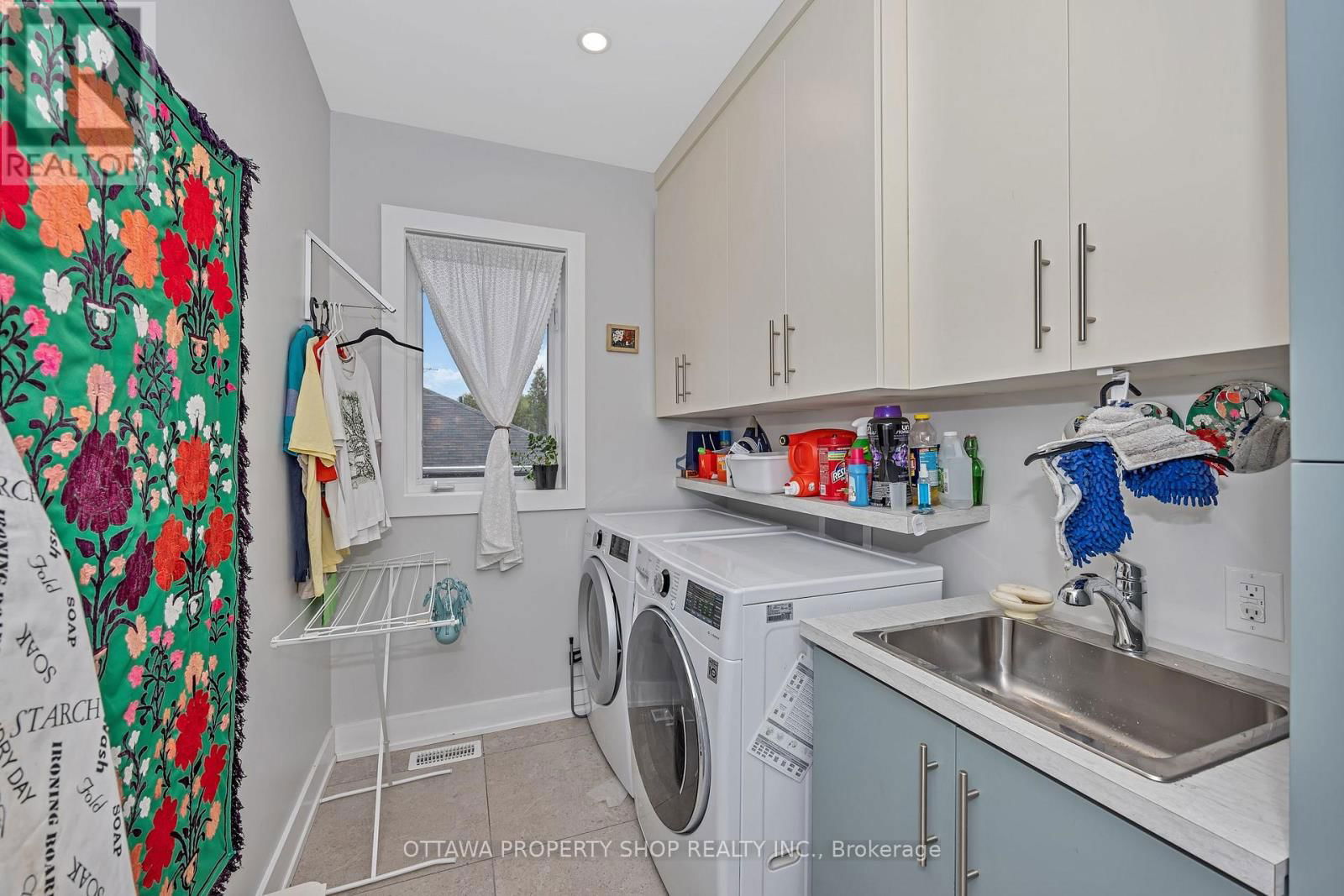 1355 MORY STREET Image 31