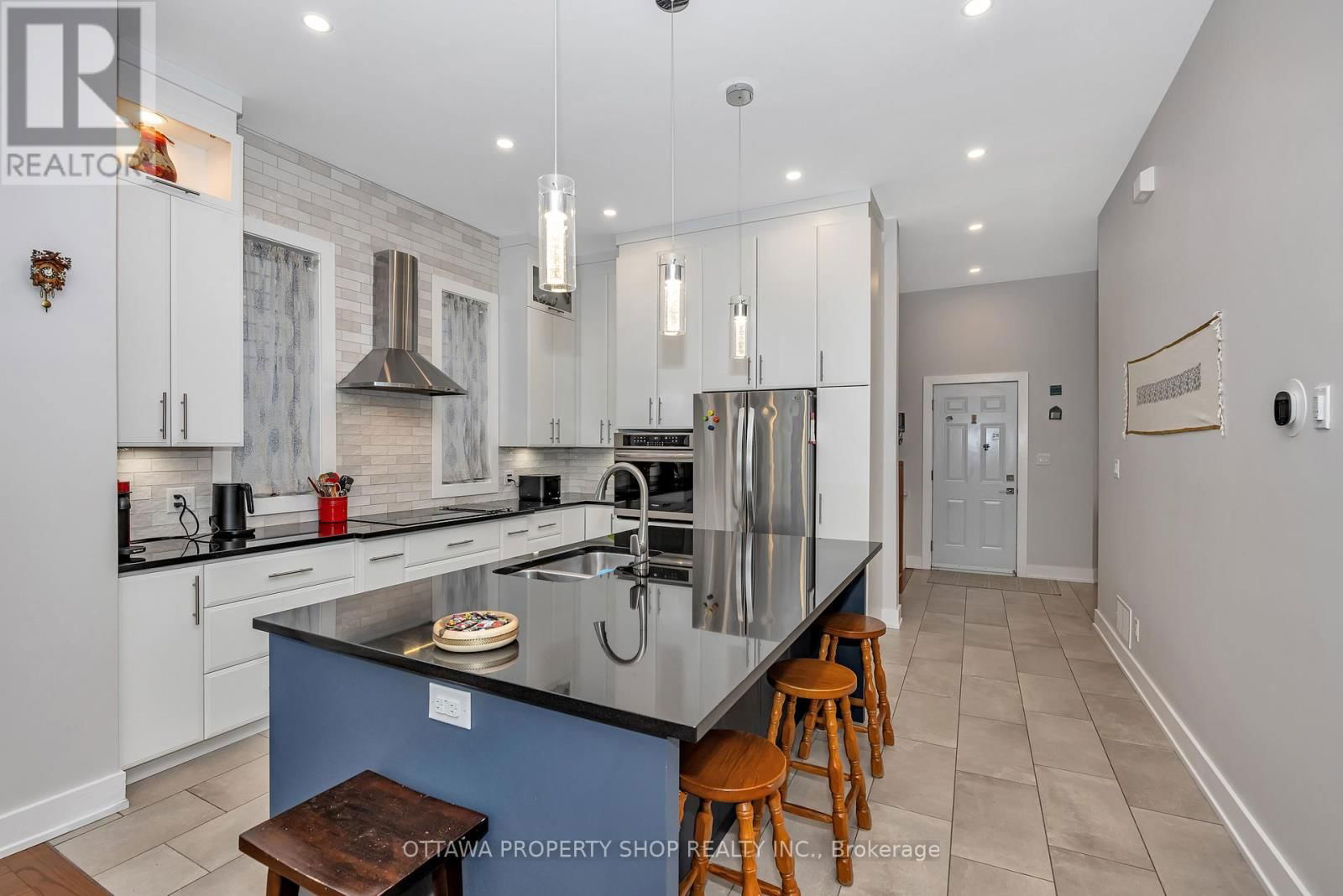 1355 MORY STREET Image 6
