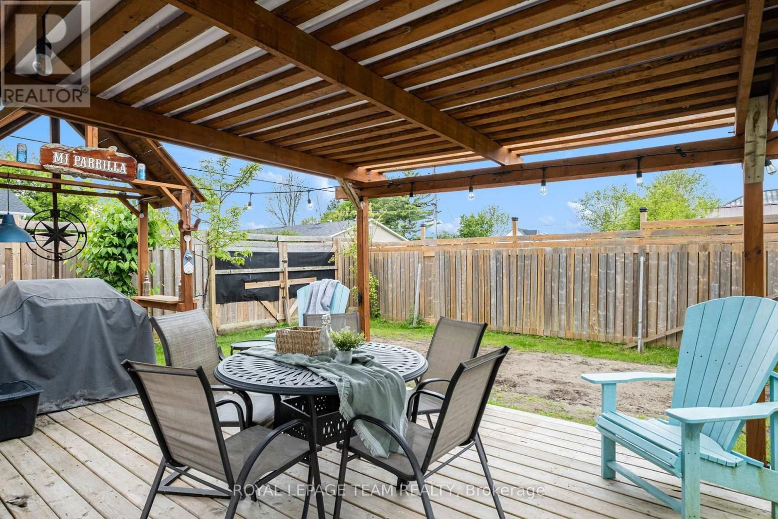 211 DRUMMOND STREET WEST Image 24