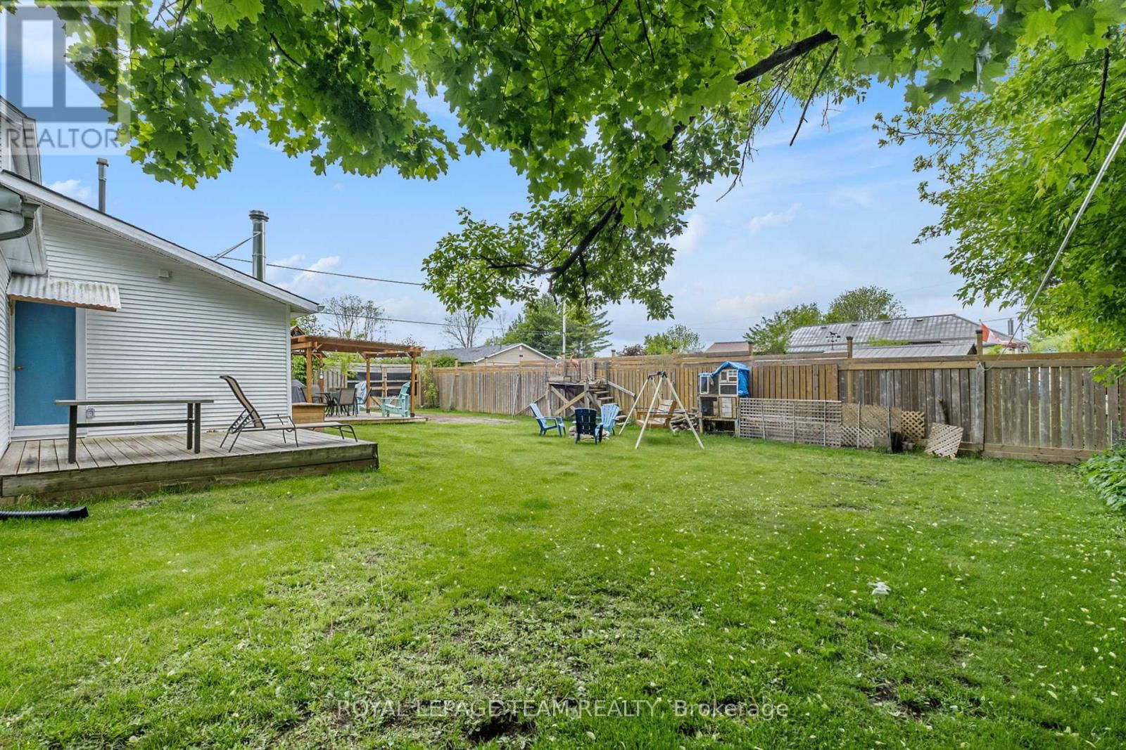 211 DRUMMOND STREET WEST Image 26