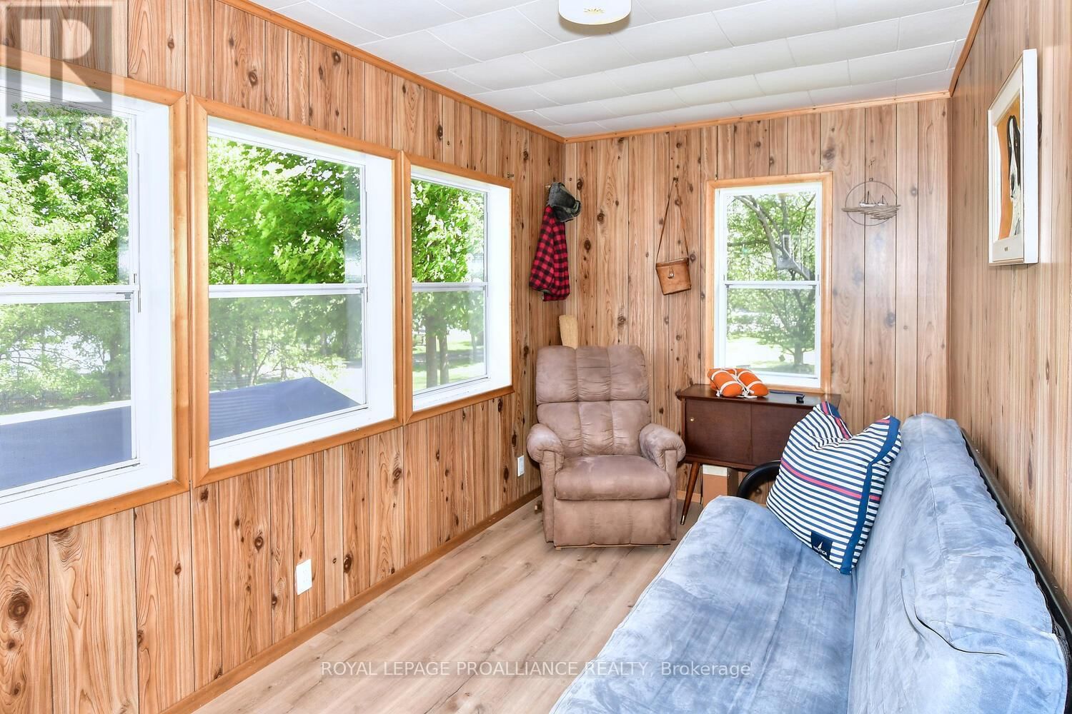 64 LANGS ROAD Image 10