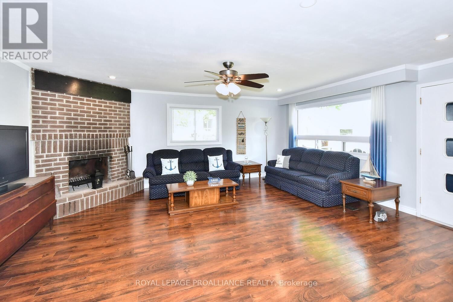 64 LANGS ROAD Image 11