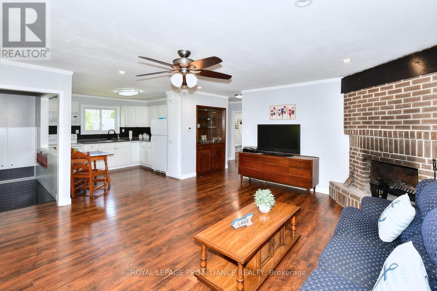 64 LANGS ROAD Image 14