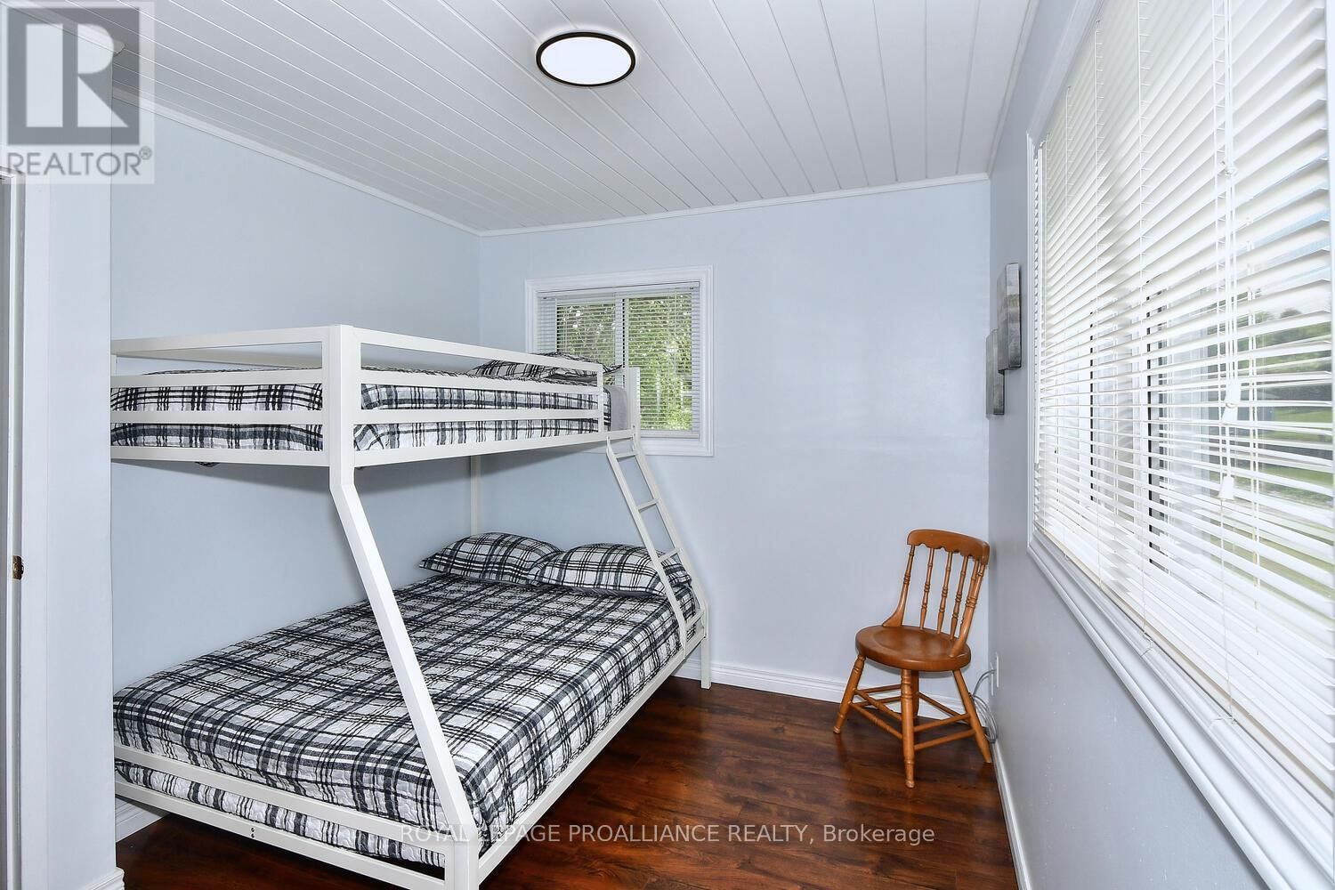 64 LANGS ROAD Image 21
