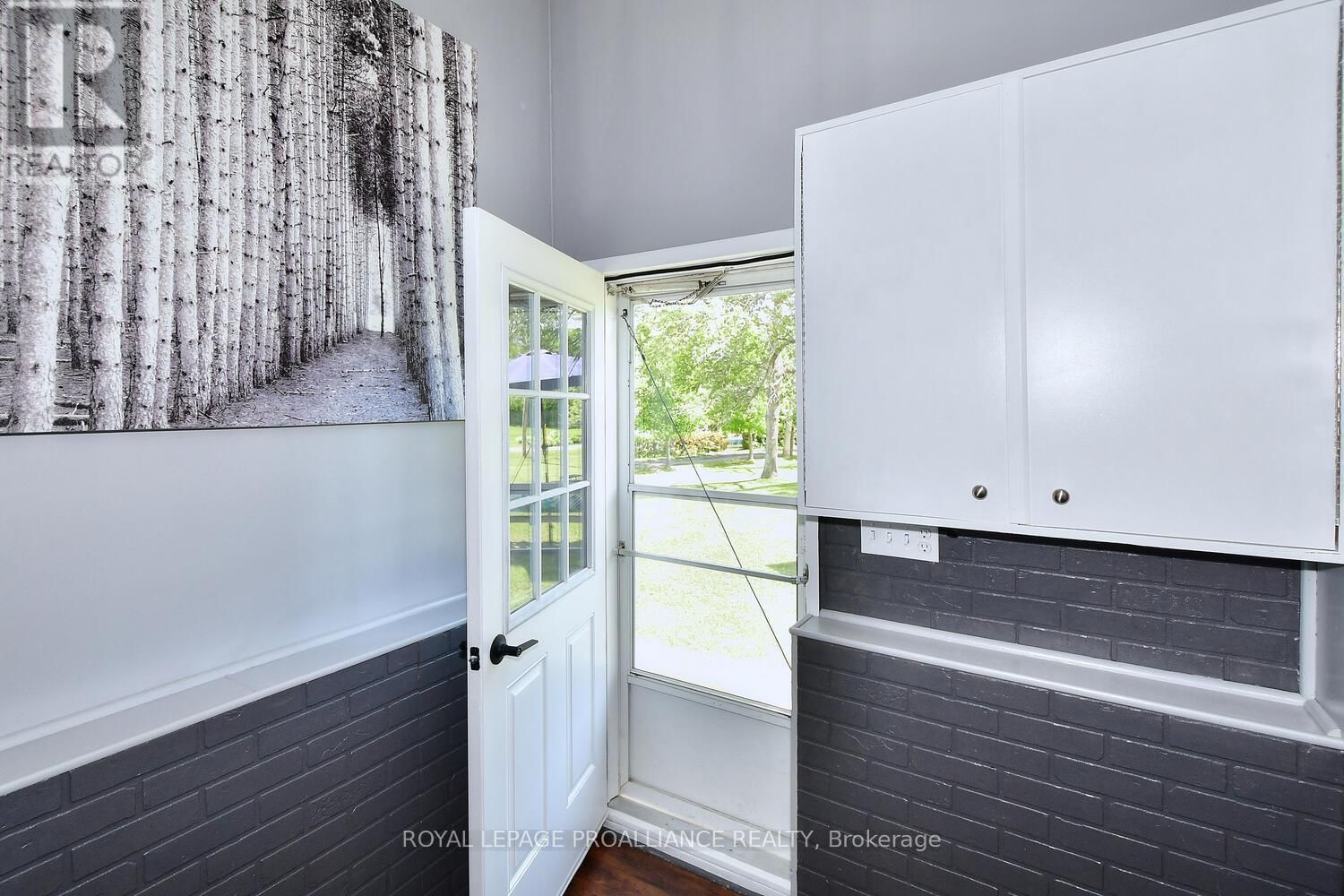 64 LANGS ROAD Image 24