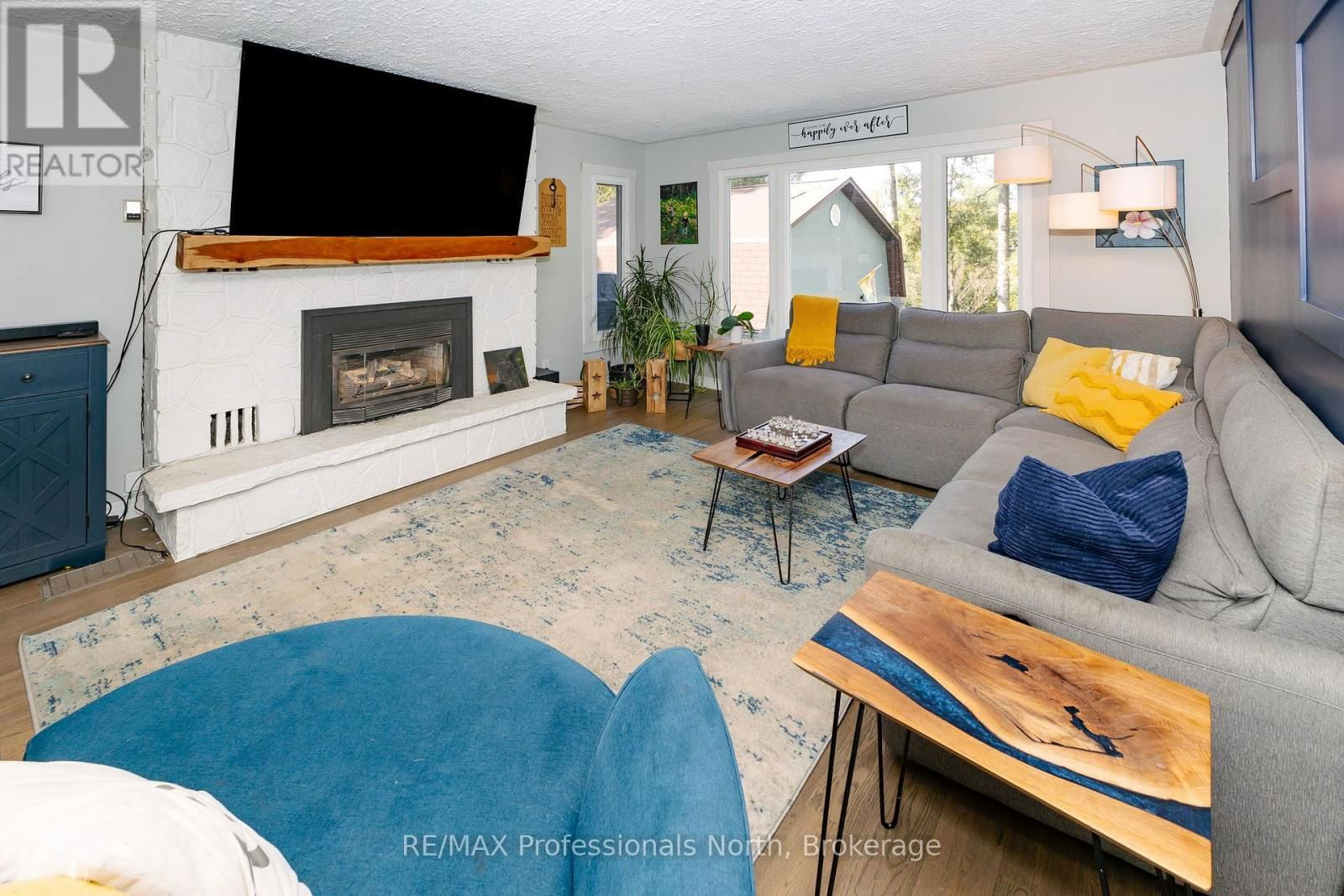 560 MOUNTAIN STREET Image 19
