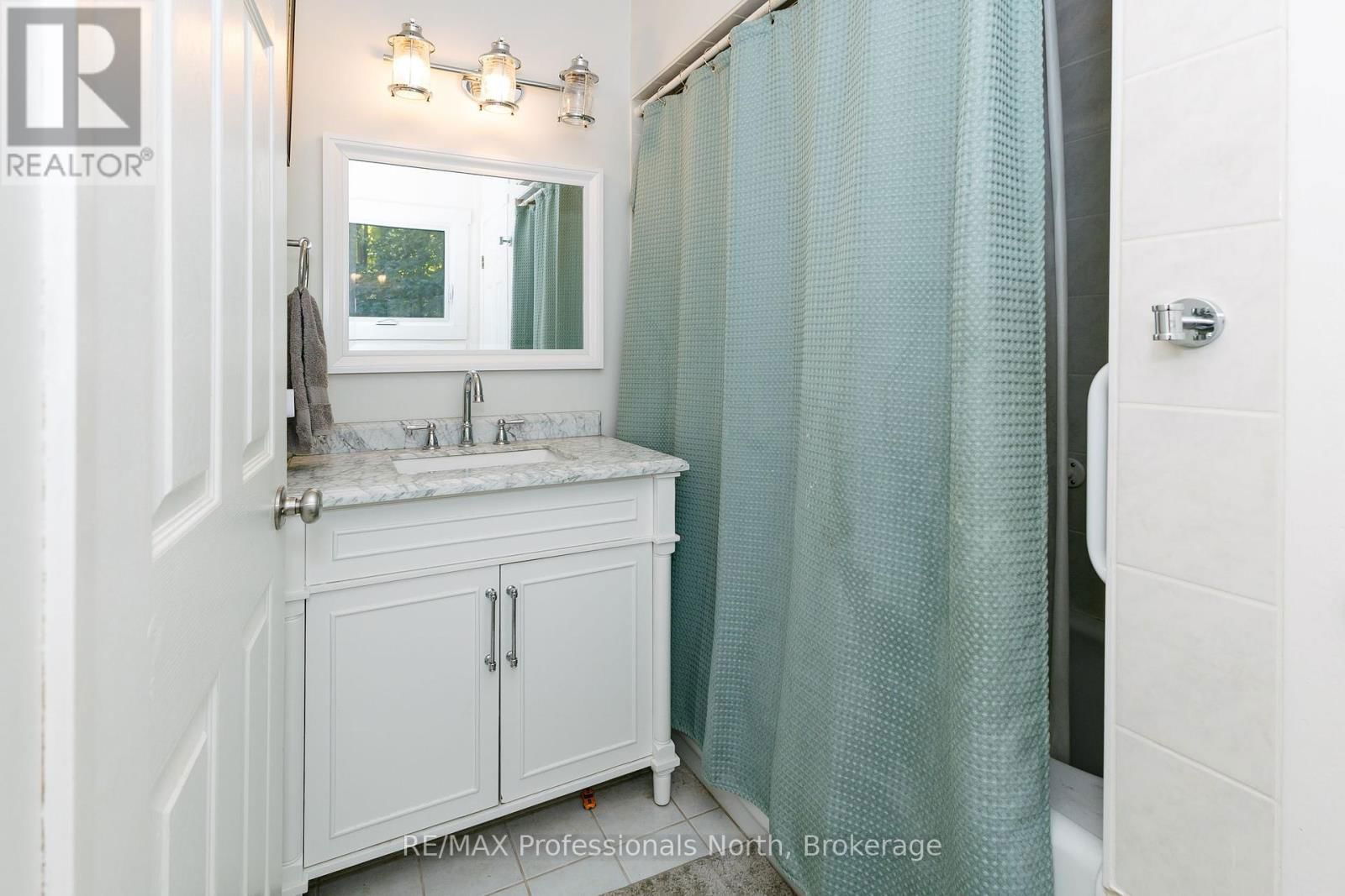 560 MOUNTAIN STREET Image 23