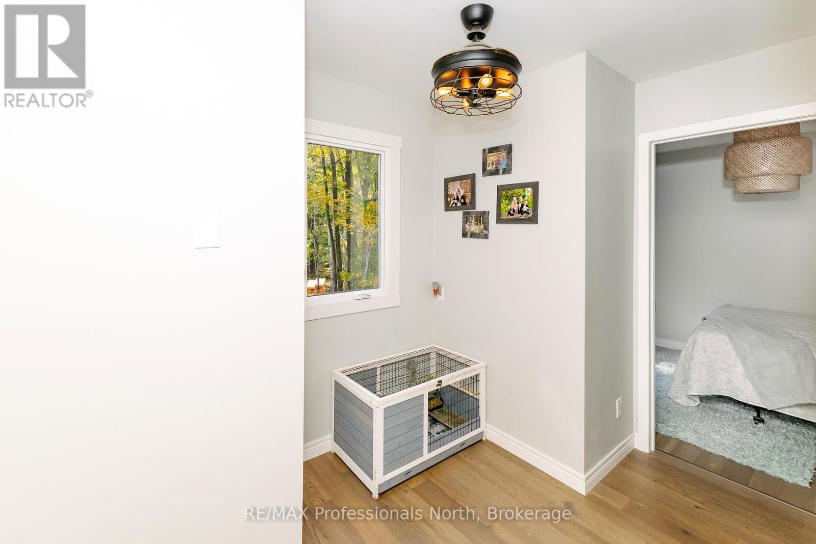 560 MOUNTAIN STREET Image 33