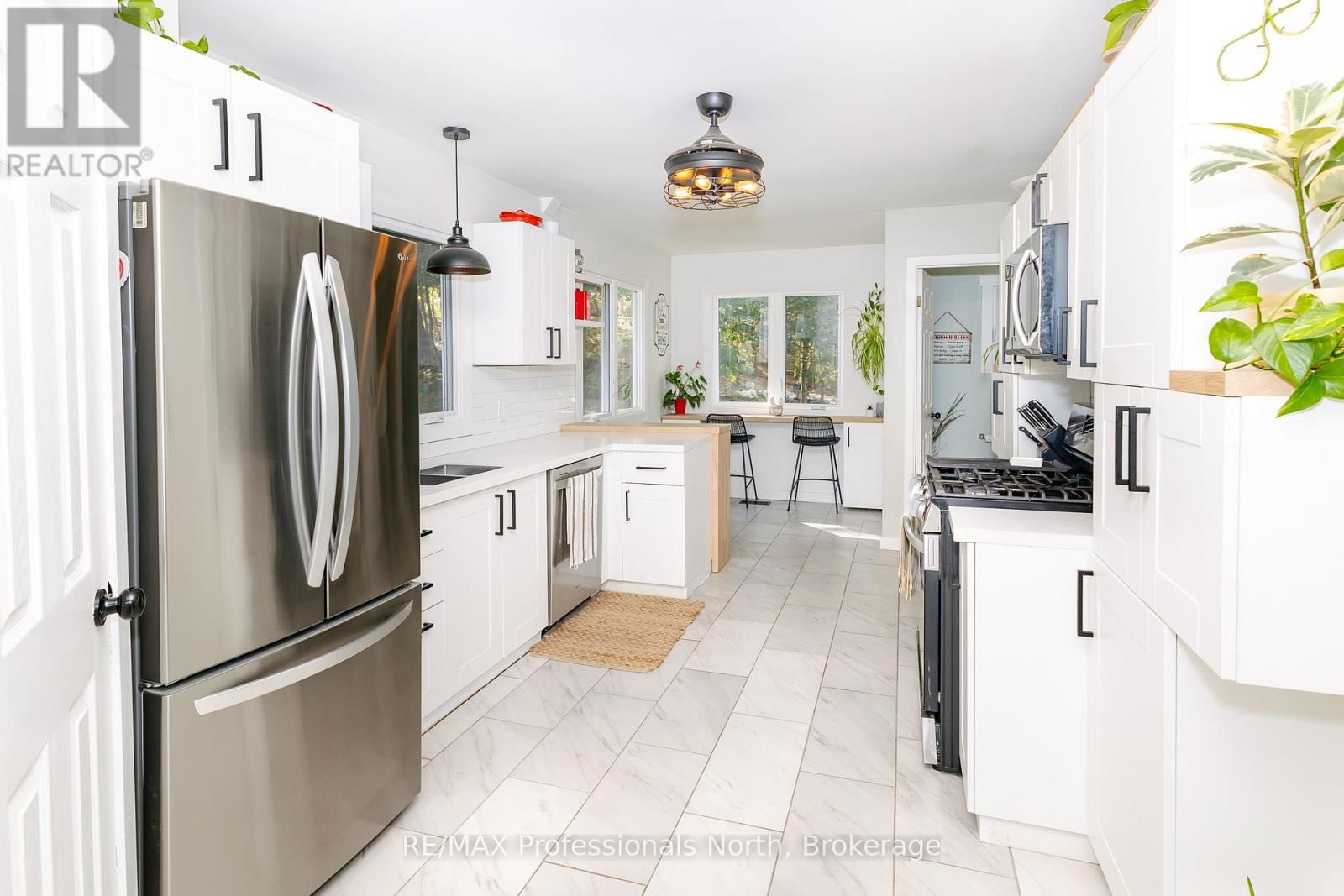 560 MOUNTAIN STREET Image 8