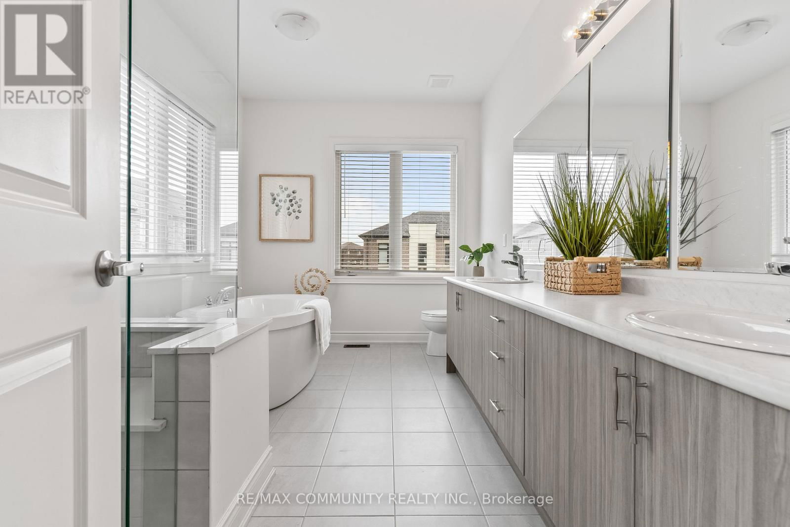 171 GREAT FALLS BOULEVARD Image 32