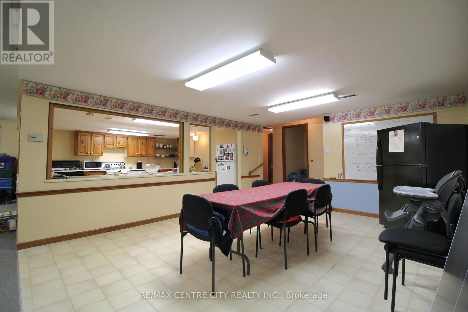 12 CHESTER STREET Image 10