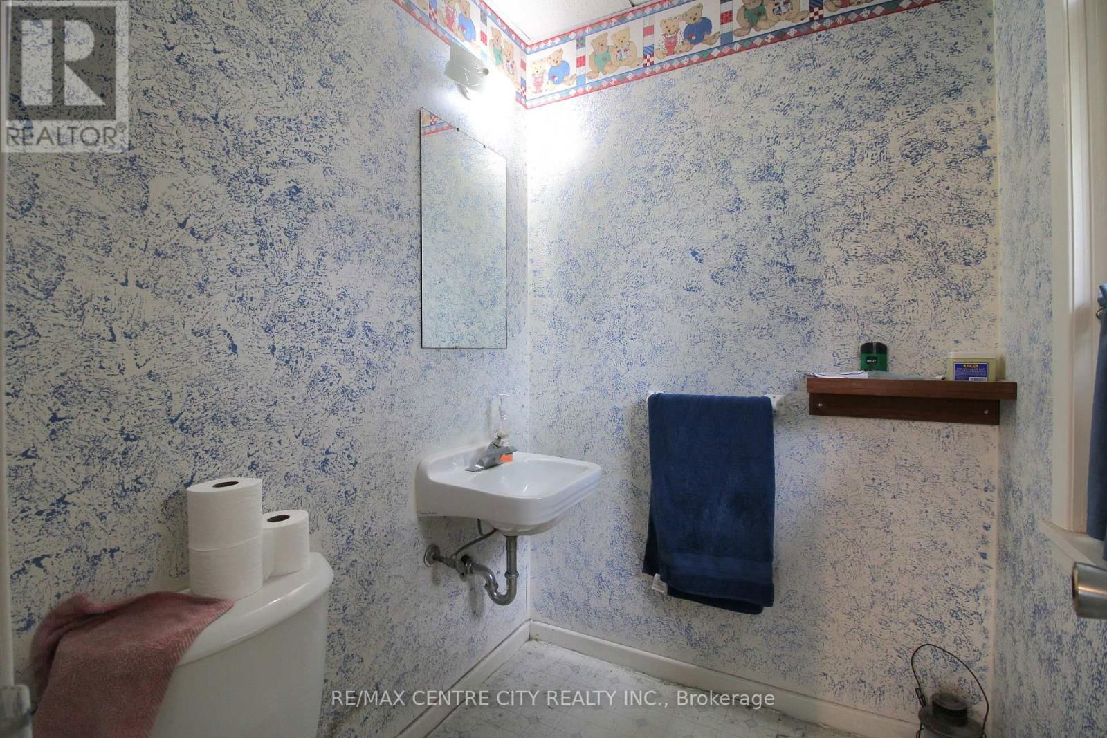 12 CHESTER STREET Image 17