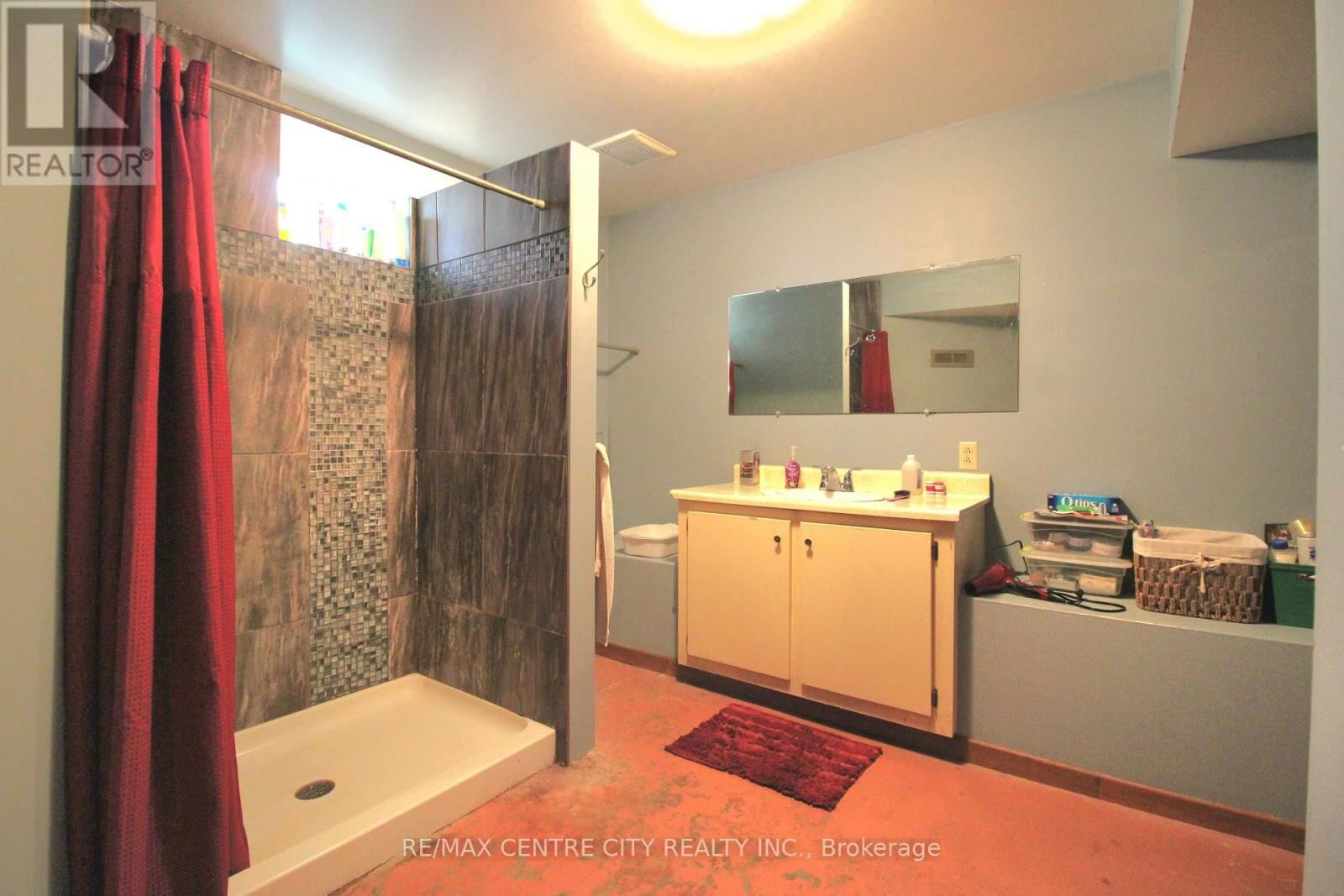 12 CHESTER STREET Image 19