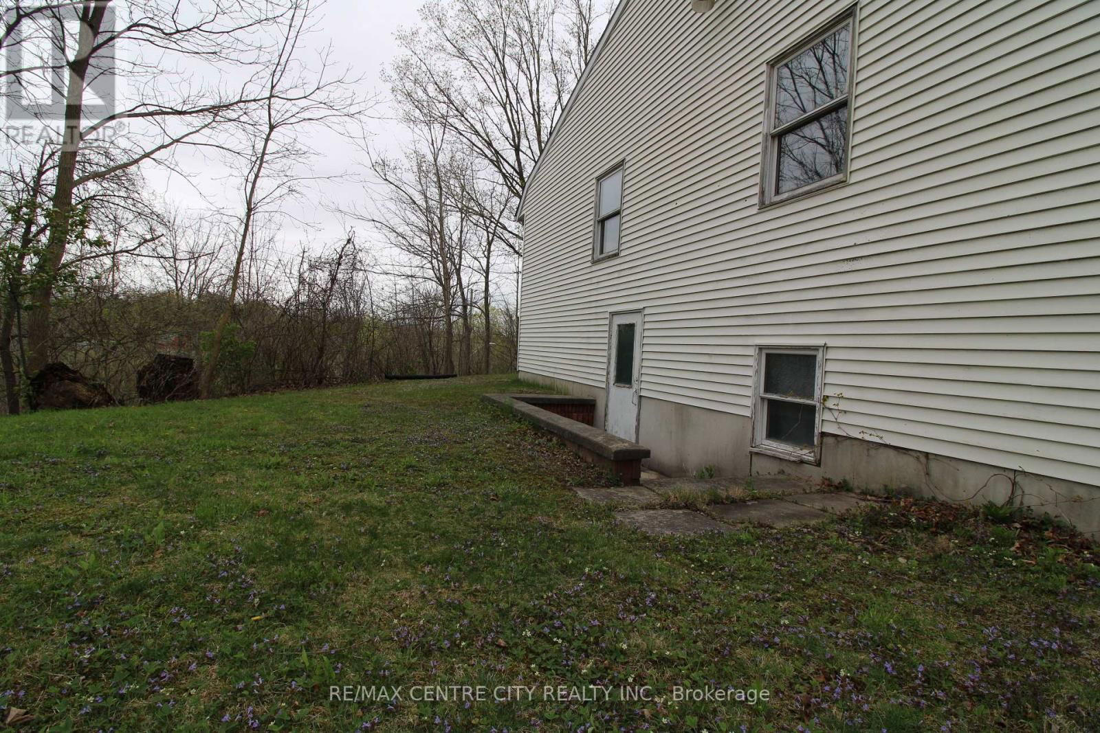 12 CHESTER STREET Image 23
