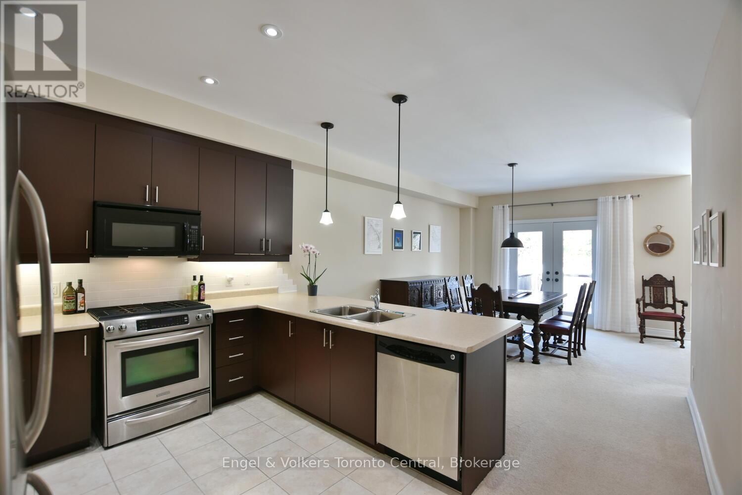 47 MEADOWBROOK LANE Image 10