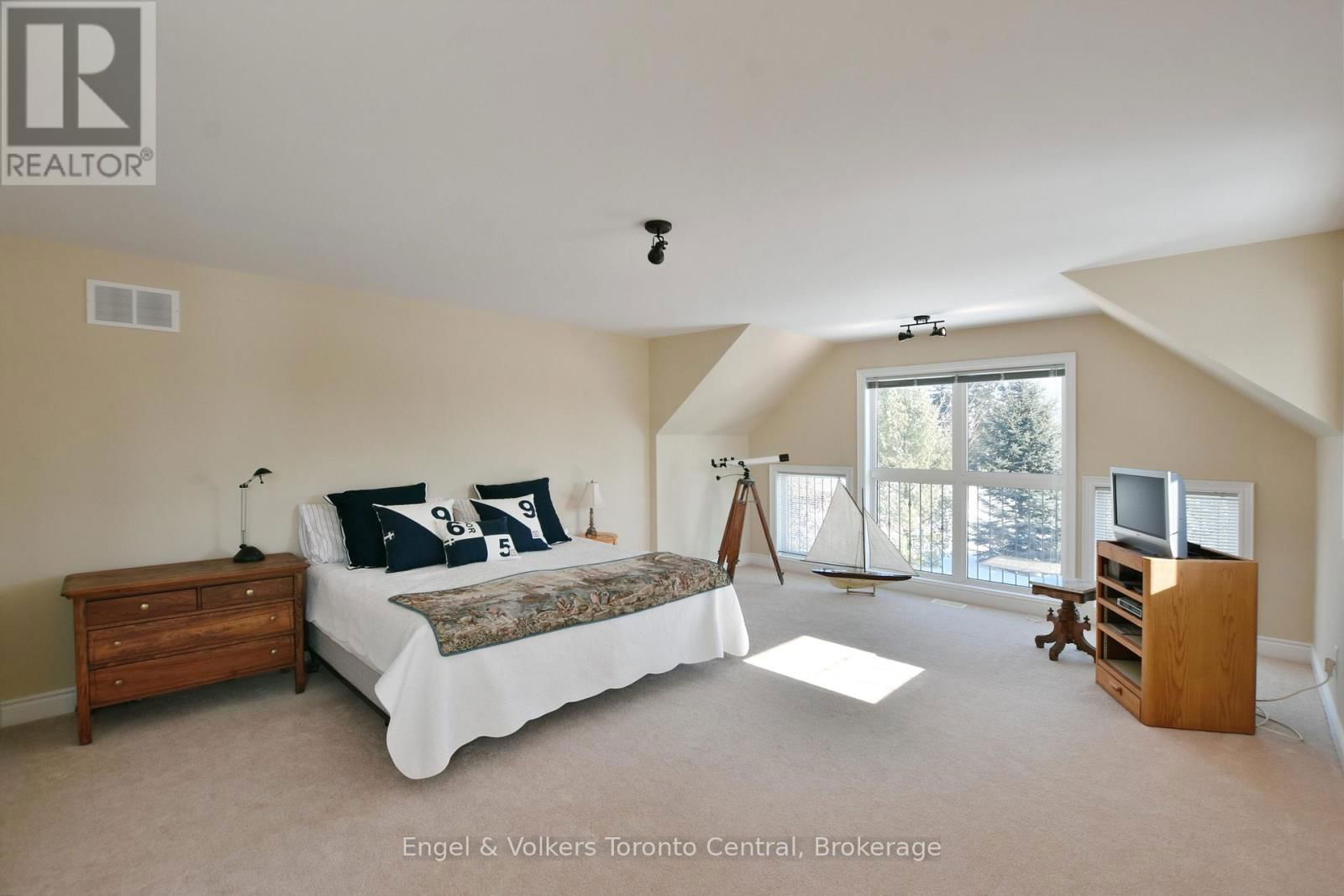 47 MEADOWBROOK LANE Image 16