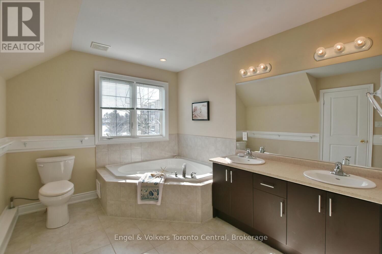 47 MEADOWBROOK LANE Image 18