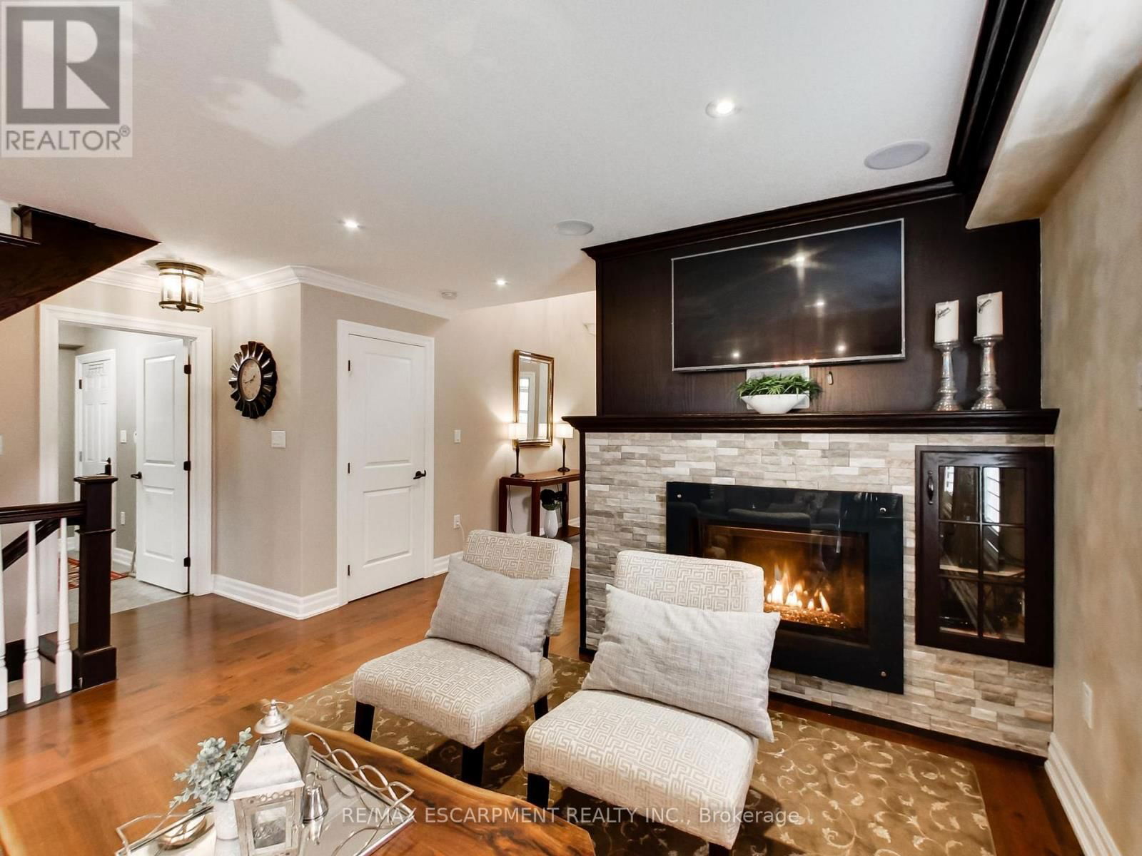 89 TOULON AVENUE Image 13