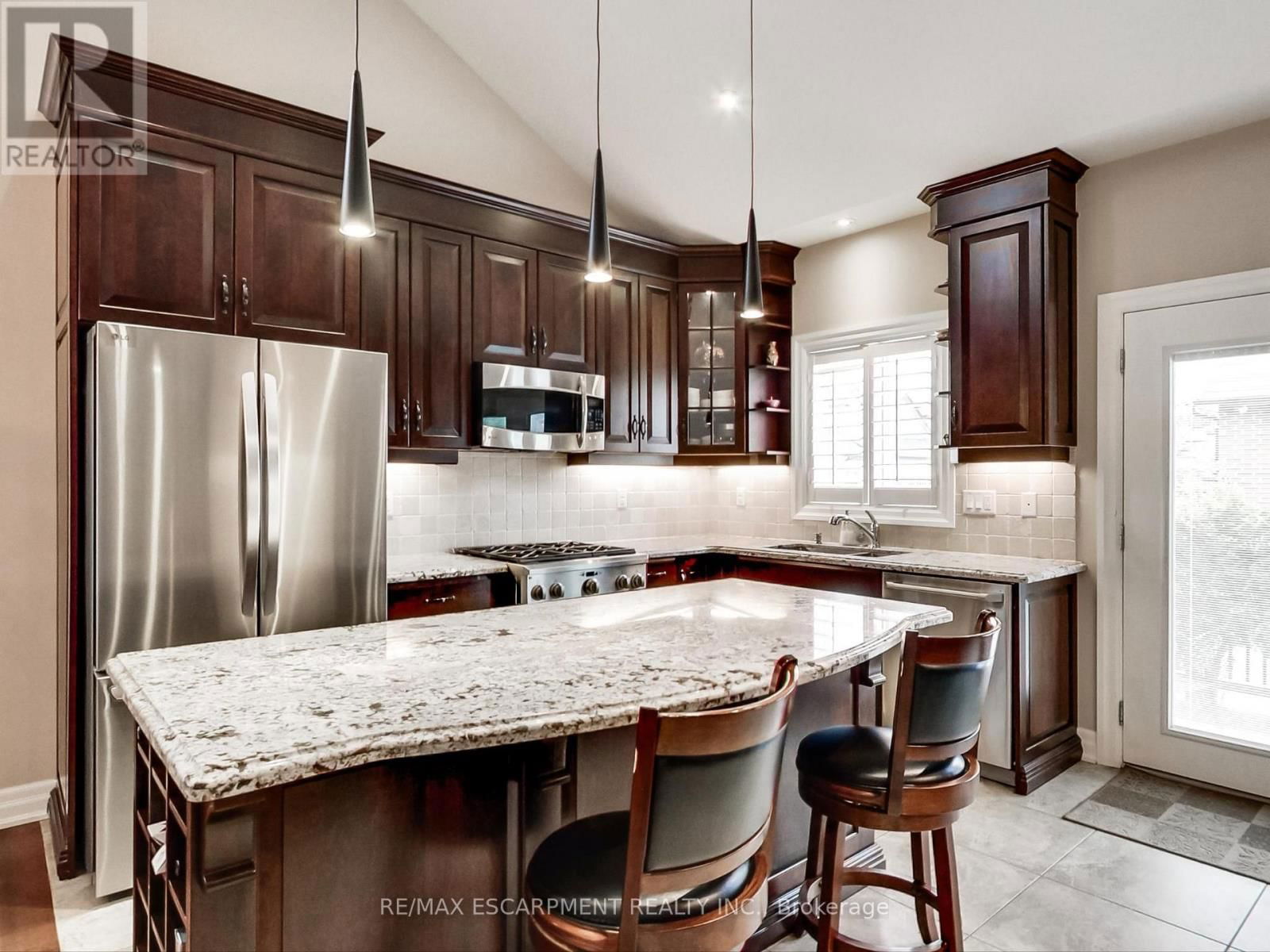 89 TOULON AVENUE Image 17