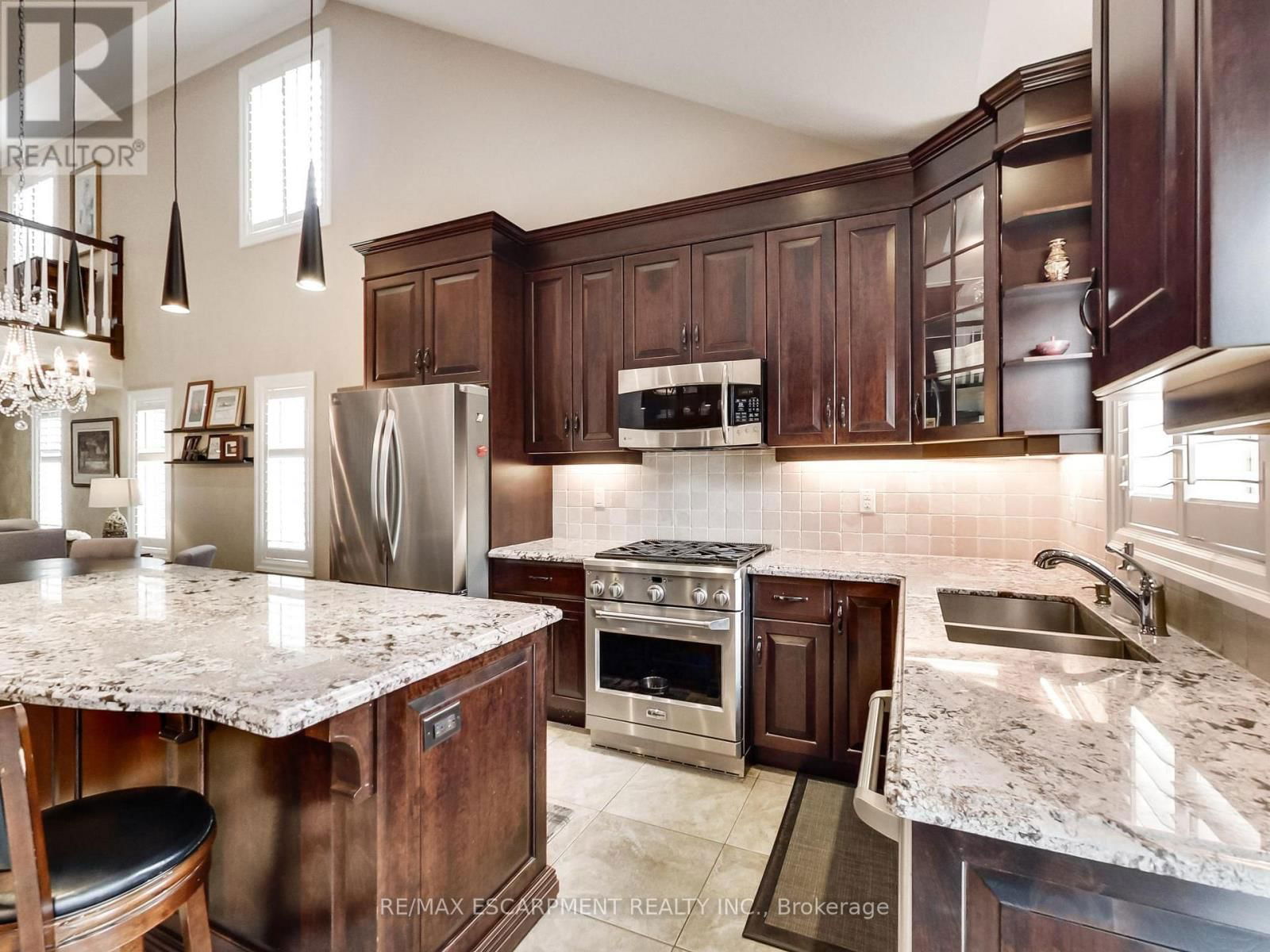 89 TOULON AVENUE Image 20