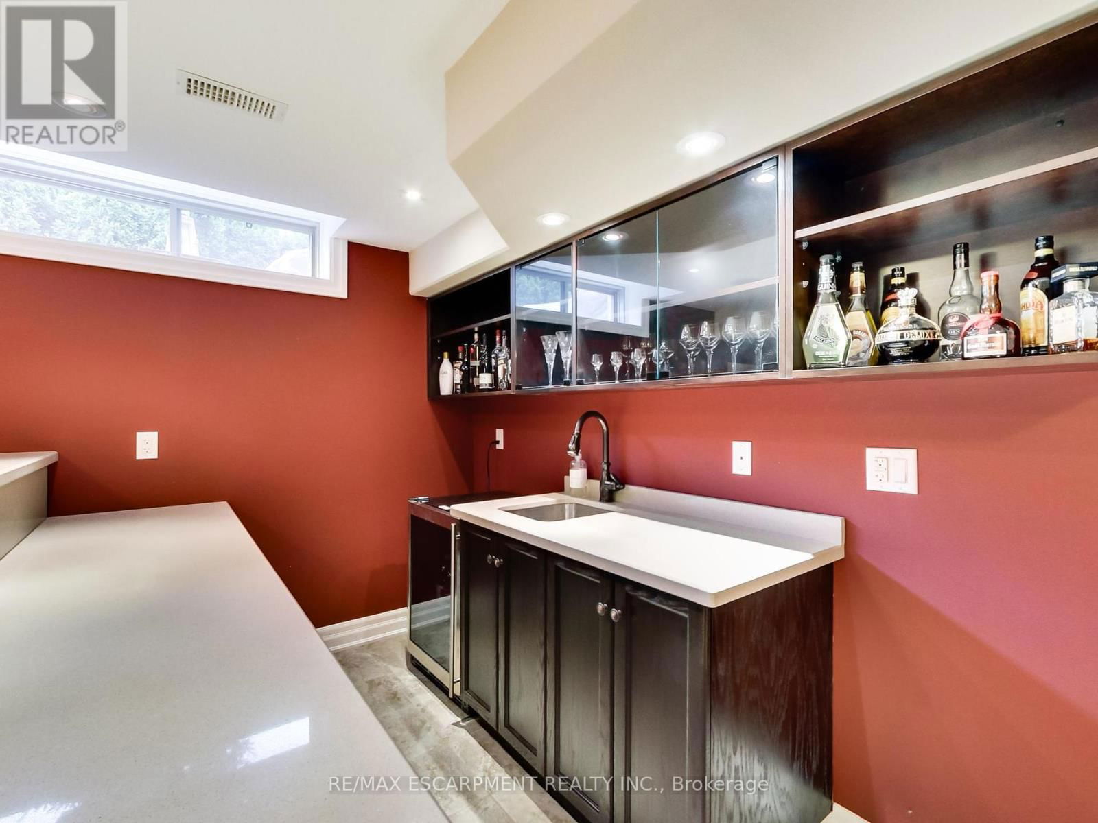 89 TOULON AVENUE Image 35