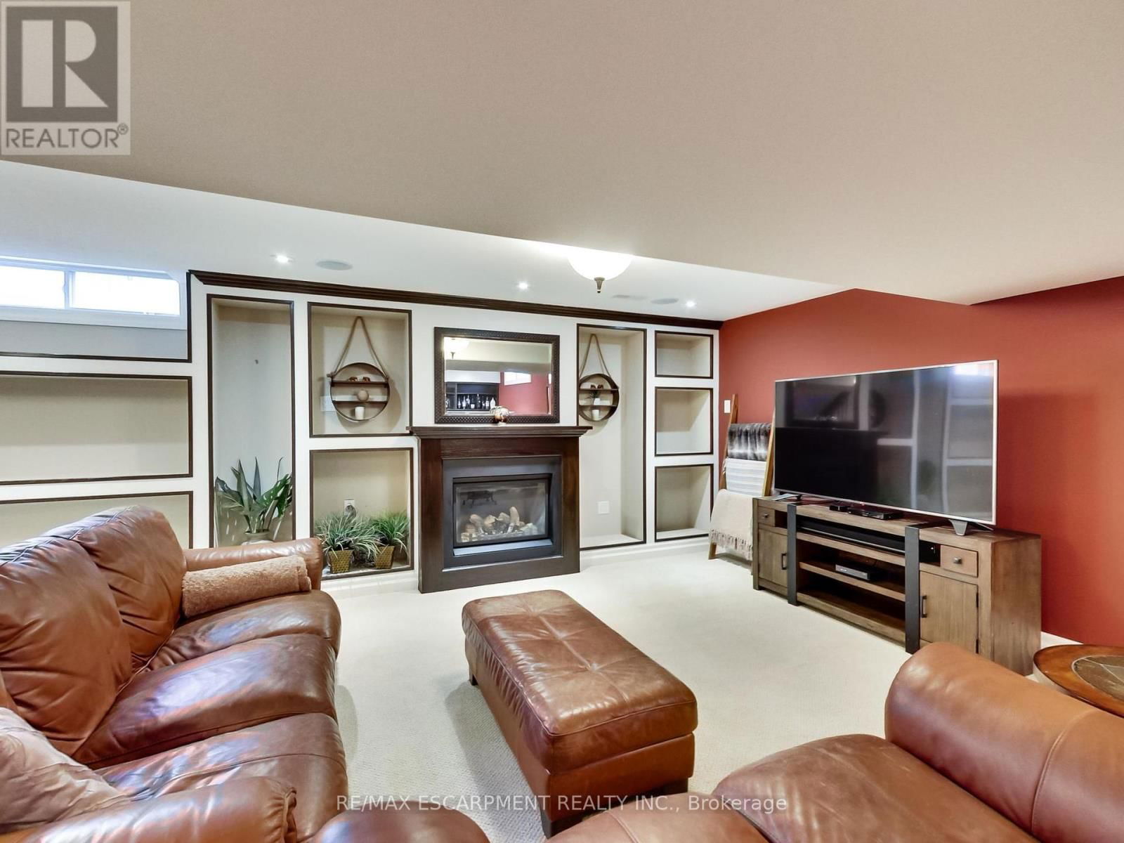 89 TOULON AVENUE Image 36