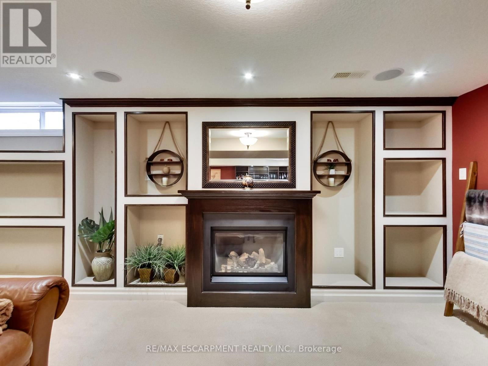 89 TOULON AVENUE Image 37