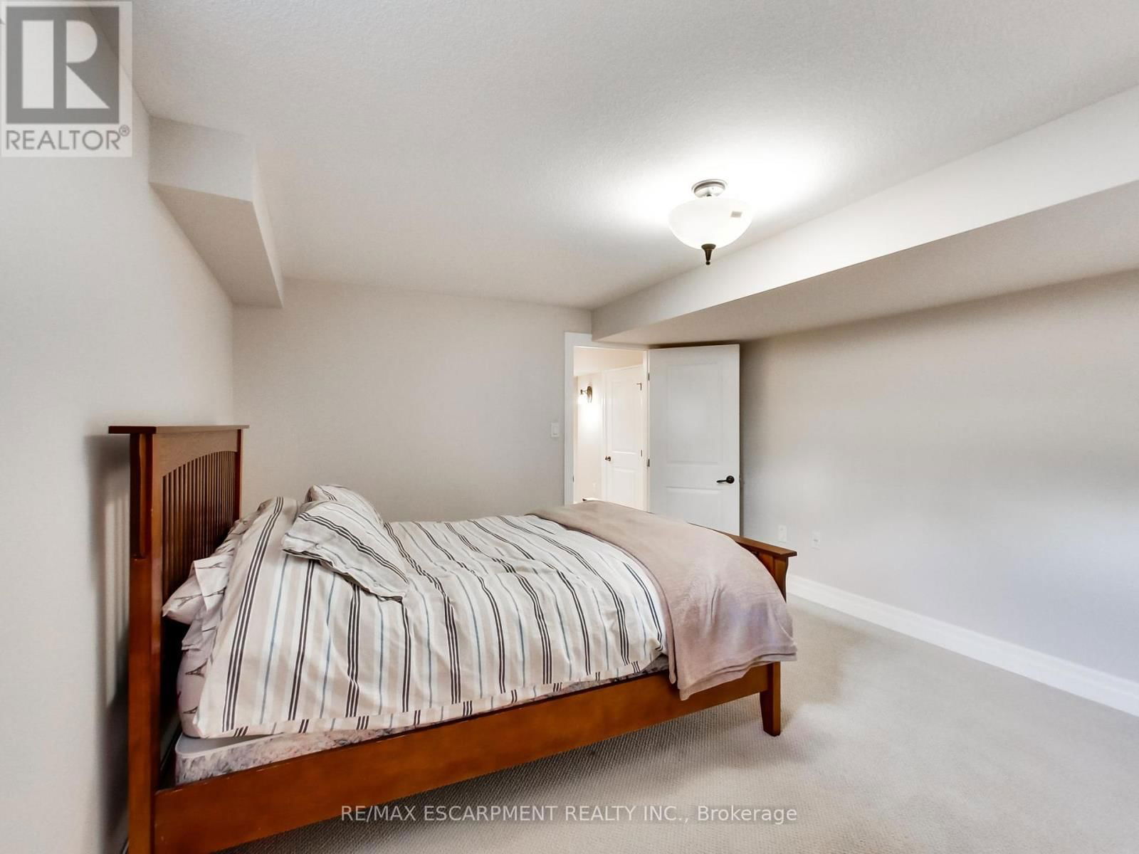 89 TOULON AVENUE Image 41