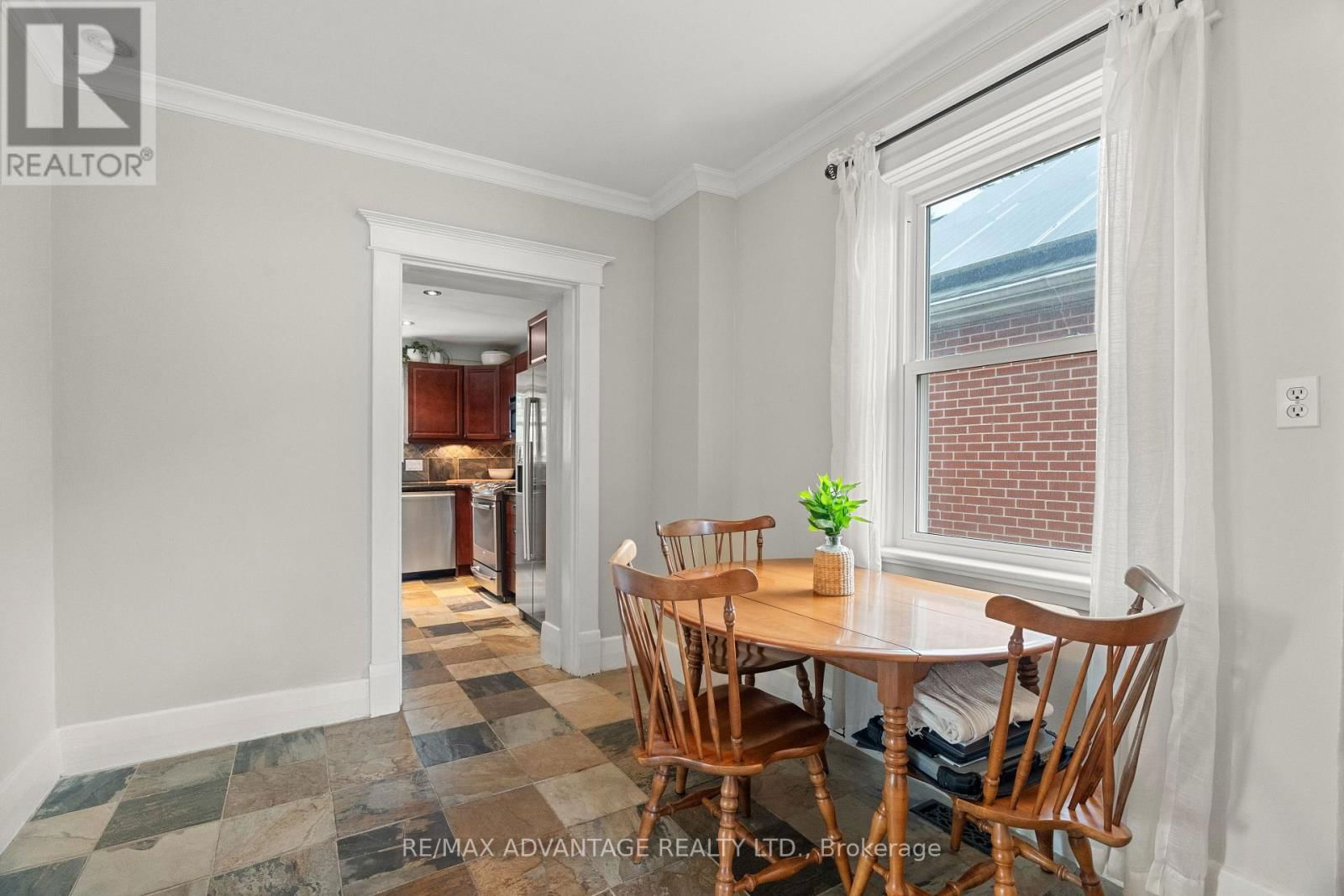 52 BEATTIE AVENUE Image 13