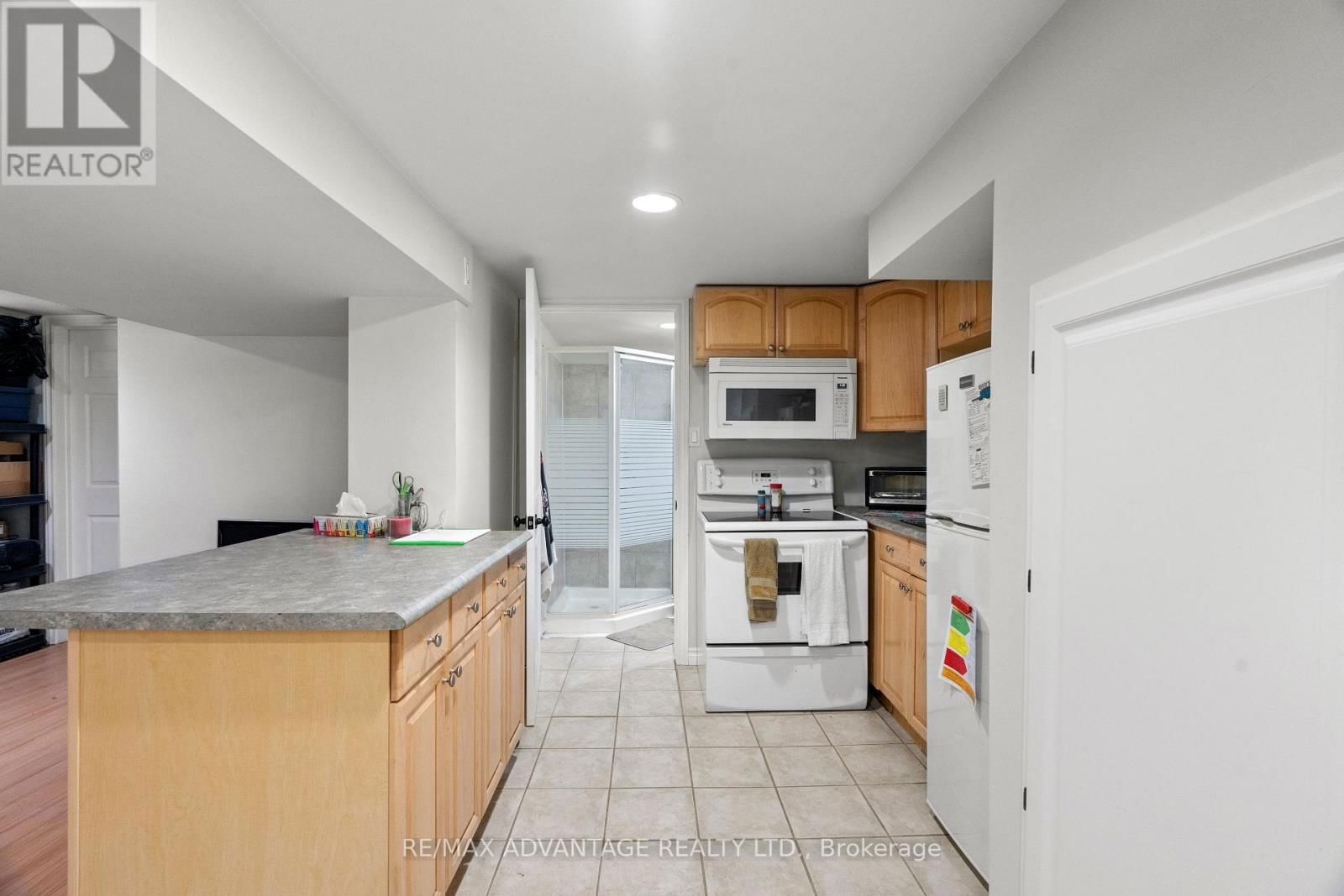 52 BEATTIE AVENUE Image 27