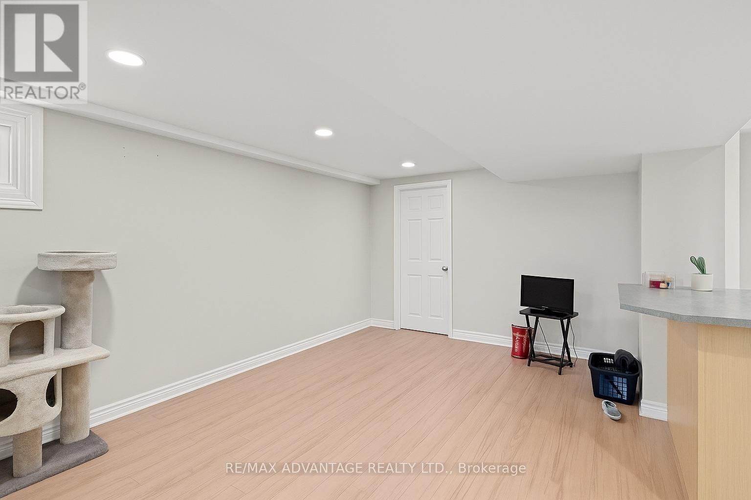 52 BEATTIE AVENUE Image 30