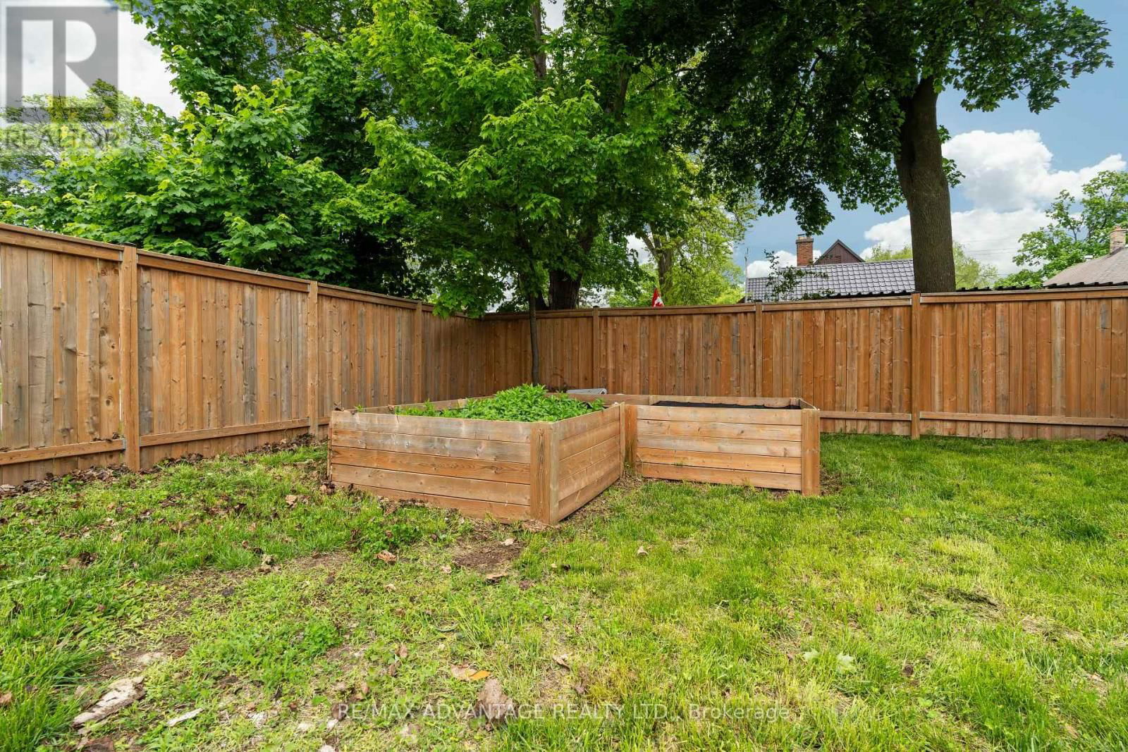 52 BEATTIE AVENUE Image 38