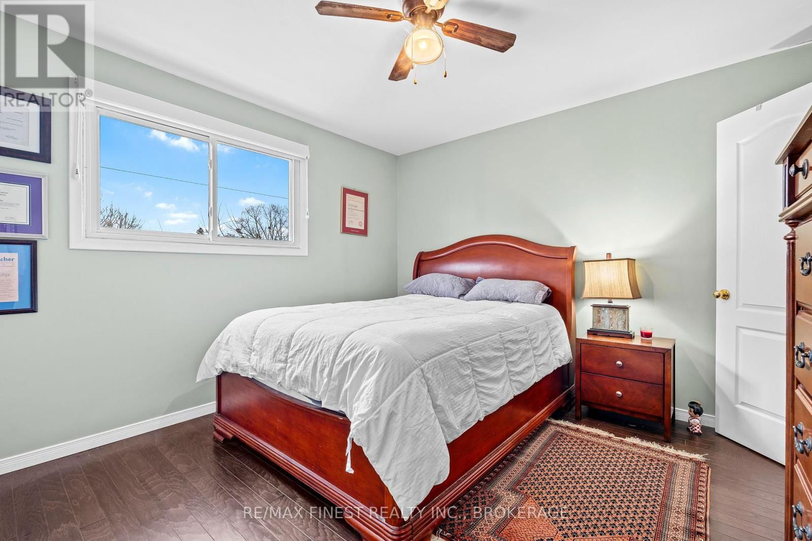24 - 4427 BATH ROAD Image 16
