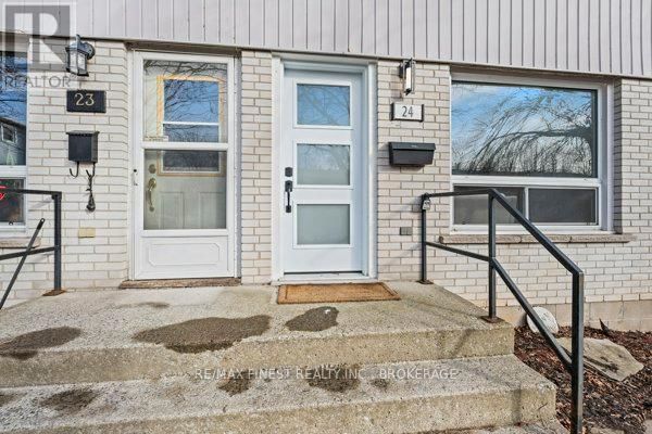 24 - 4427 BATH ROAD Image 3