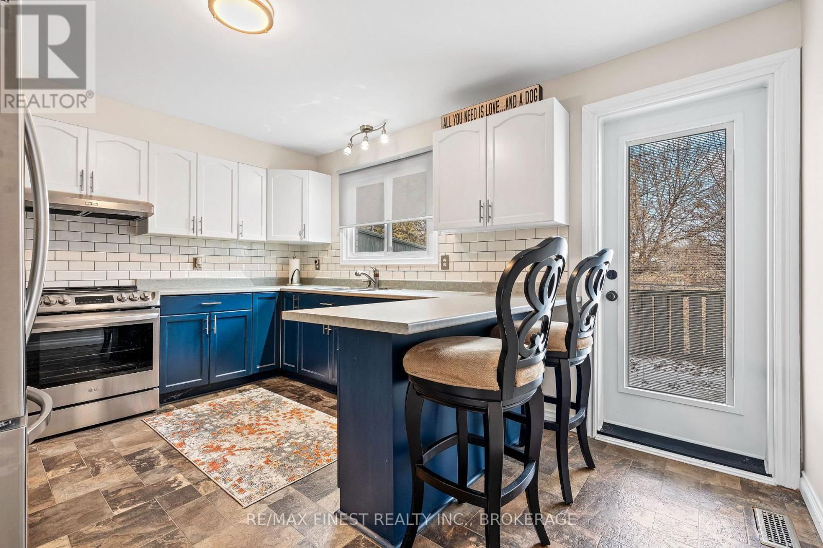 24 - 4427 BATH ROAD Image 9