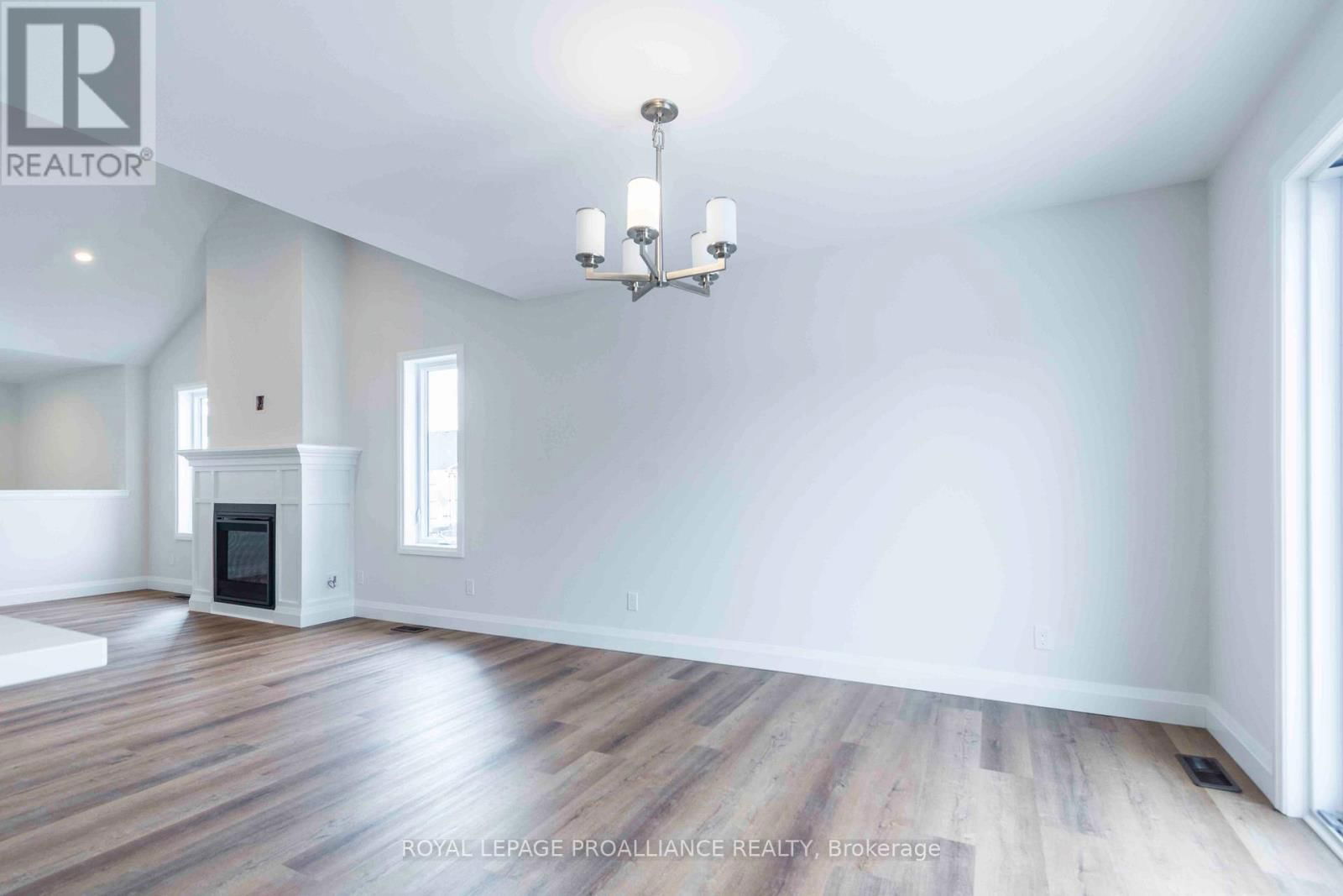 70 STIRLING CRESCENT Image 11