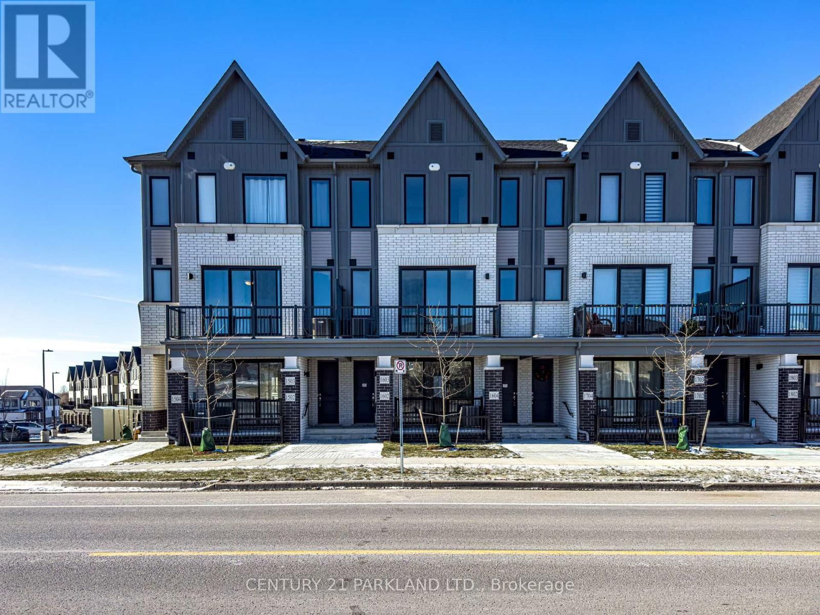 1602 - 160 DENSMORE ROAD Image 1