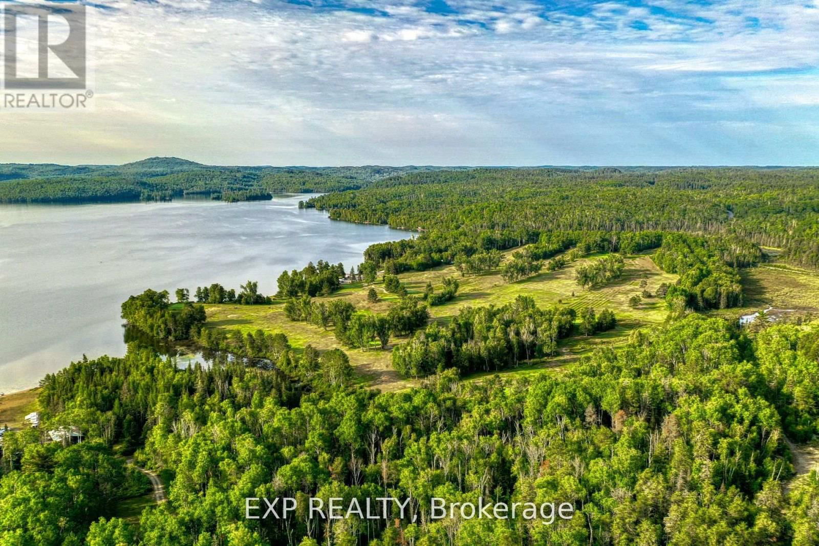 725 LOCHHEAD DRIVE Image 1