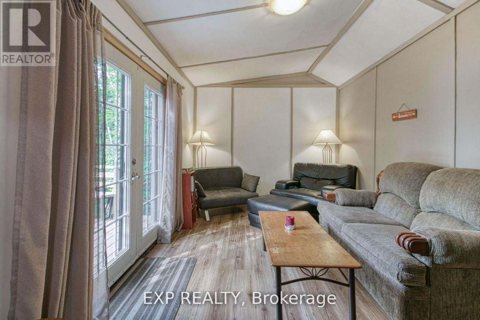 725 LOCHHEAD DRIVE Image 19