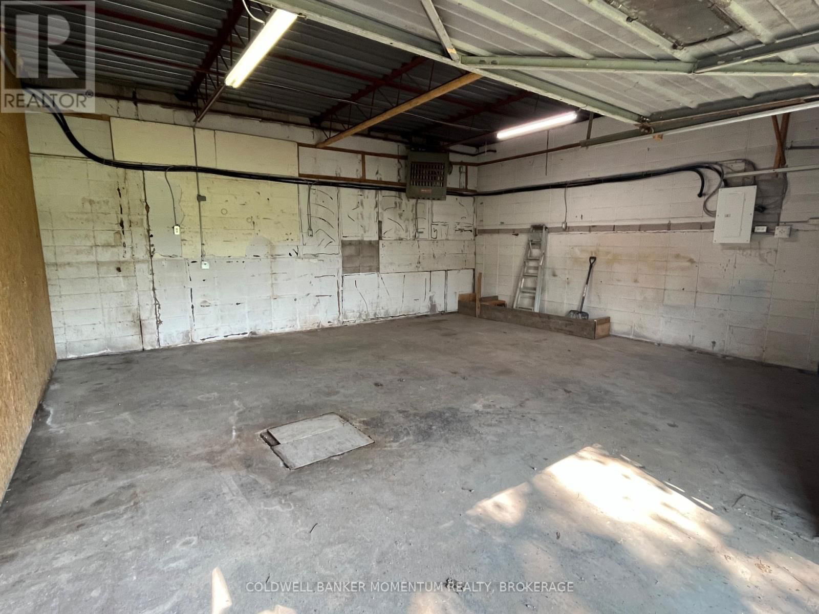 Unit #3 - 509-511 WEBBER ROAD Image 4