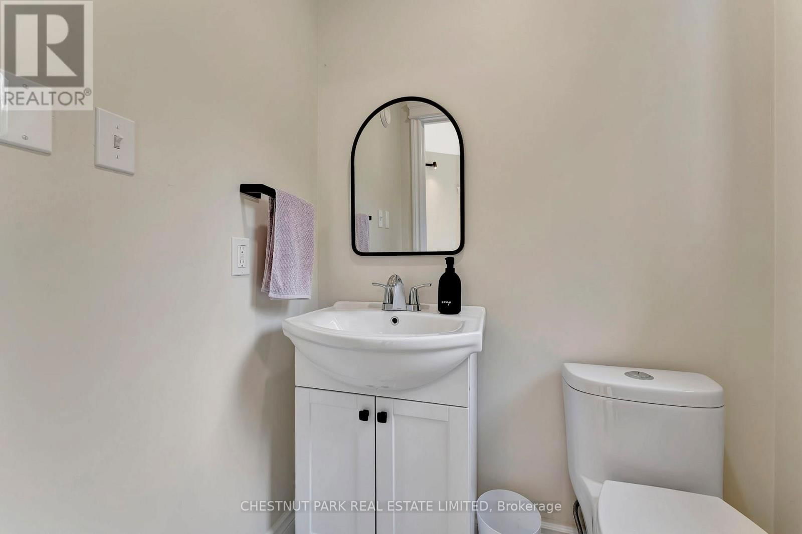 6511 CROWSFOOT ROAD Image 17
