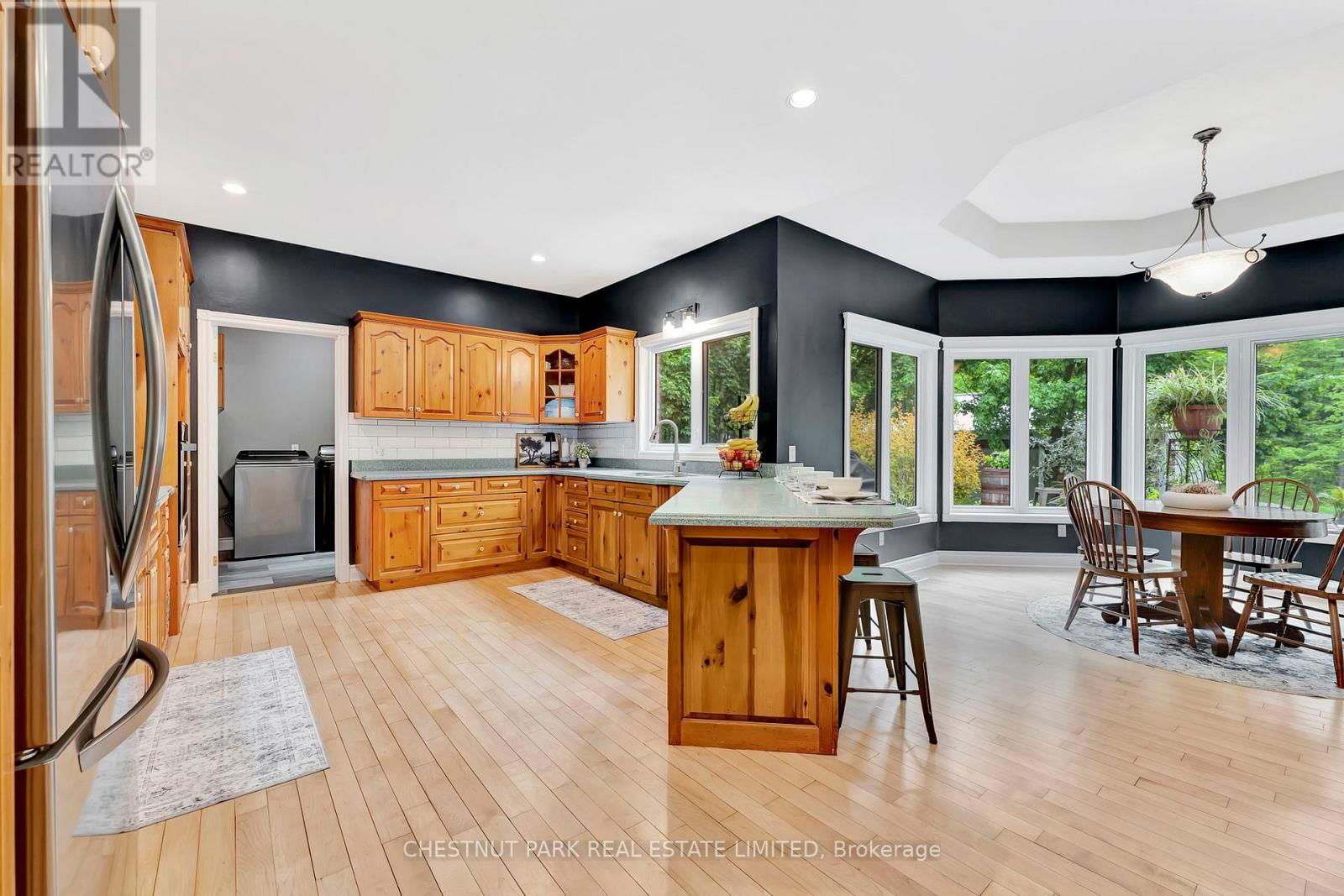 6511 CROWSFOOT ROAD Image 19
