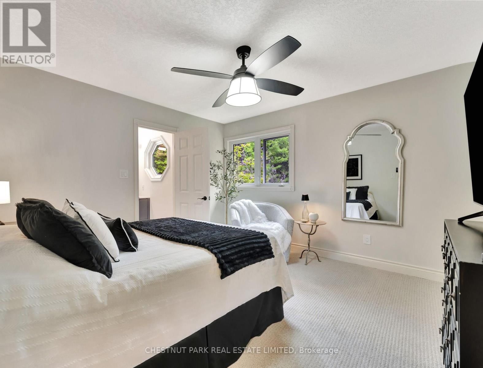 6511 CROWSFOOT ROAD Image 32