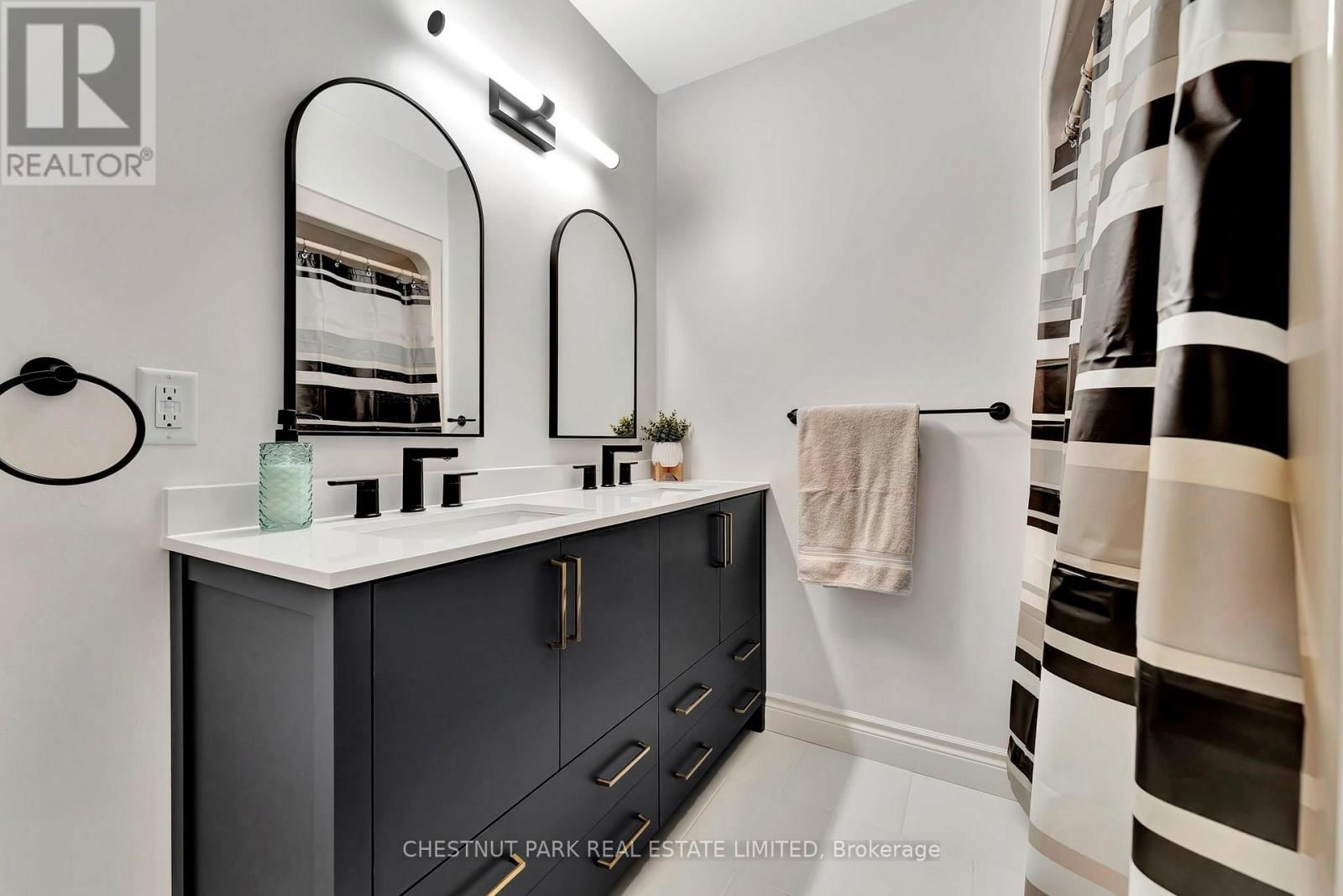 6511 CROWSFOOT ROAD Image 36