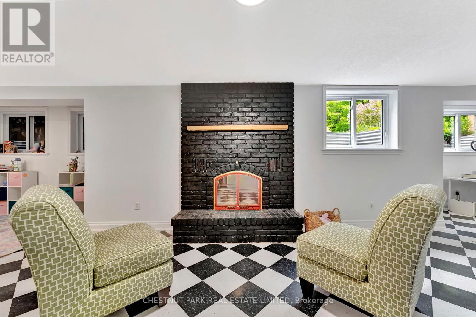 6511 CROWSFOOT ROAD Image 43