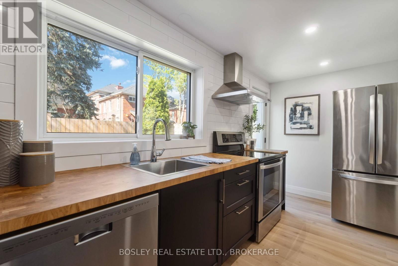11 GERRARD STREET Image 11