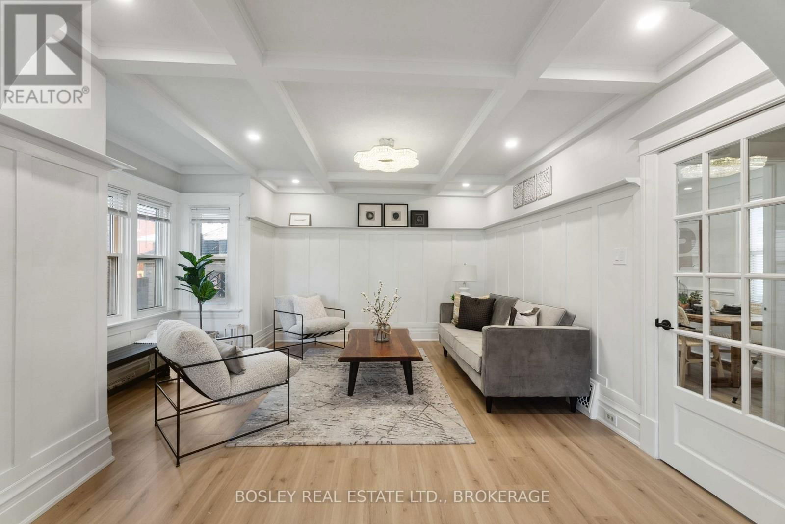 11 GERRARD STREET Image 18